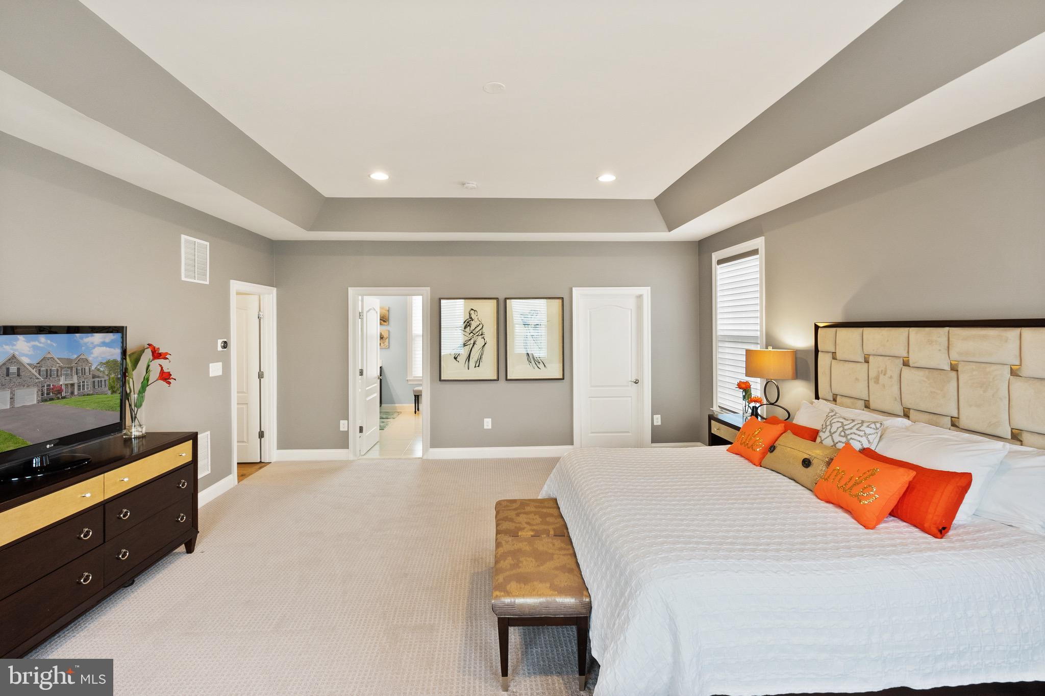 RIVER POINTE - Residential