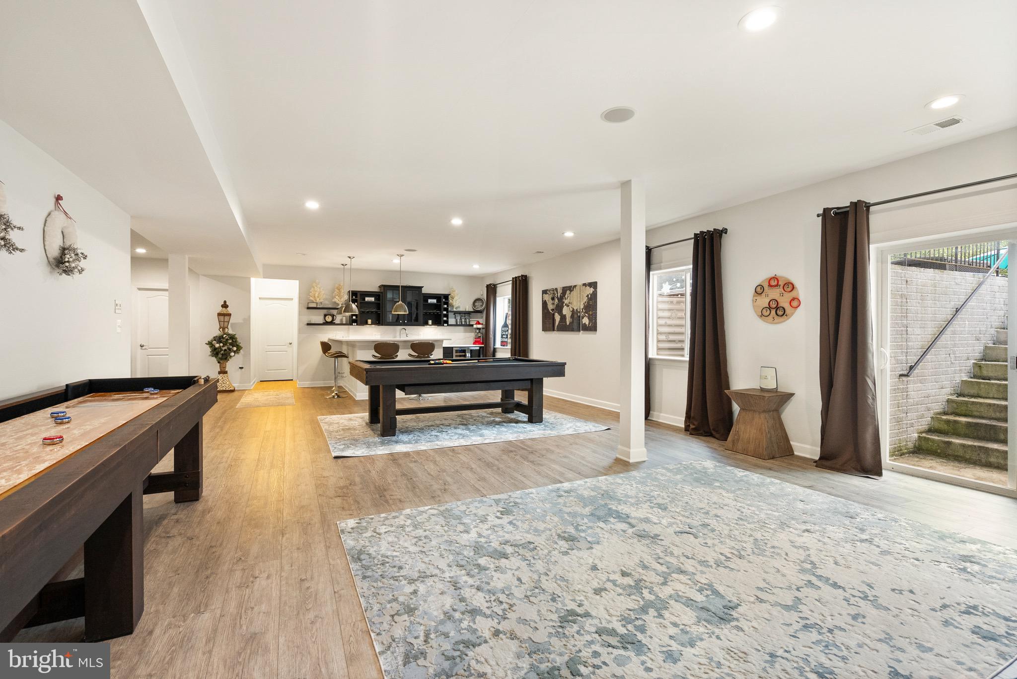 RIVER POINTE - Residential