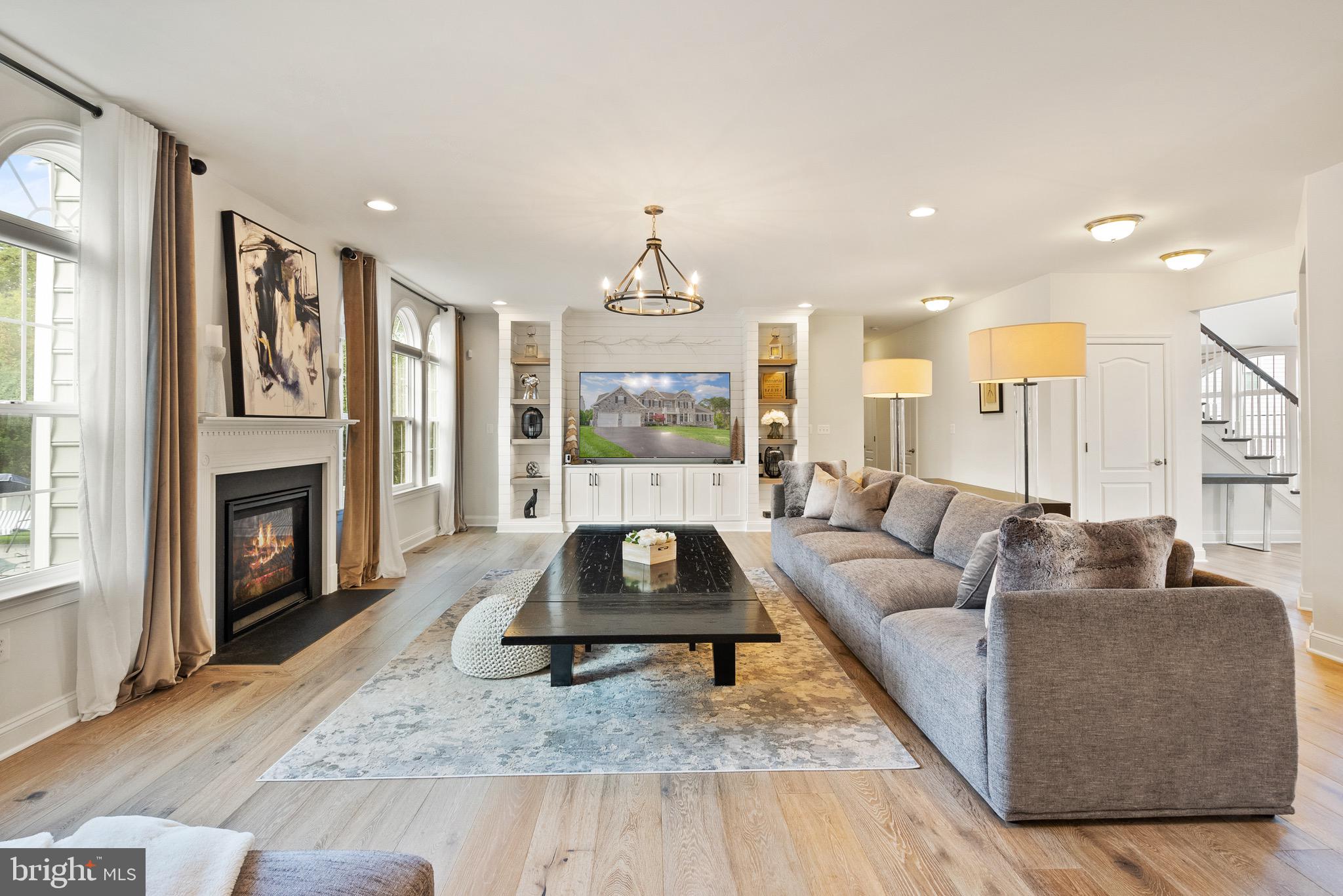 RIVER POINTE - Residential