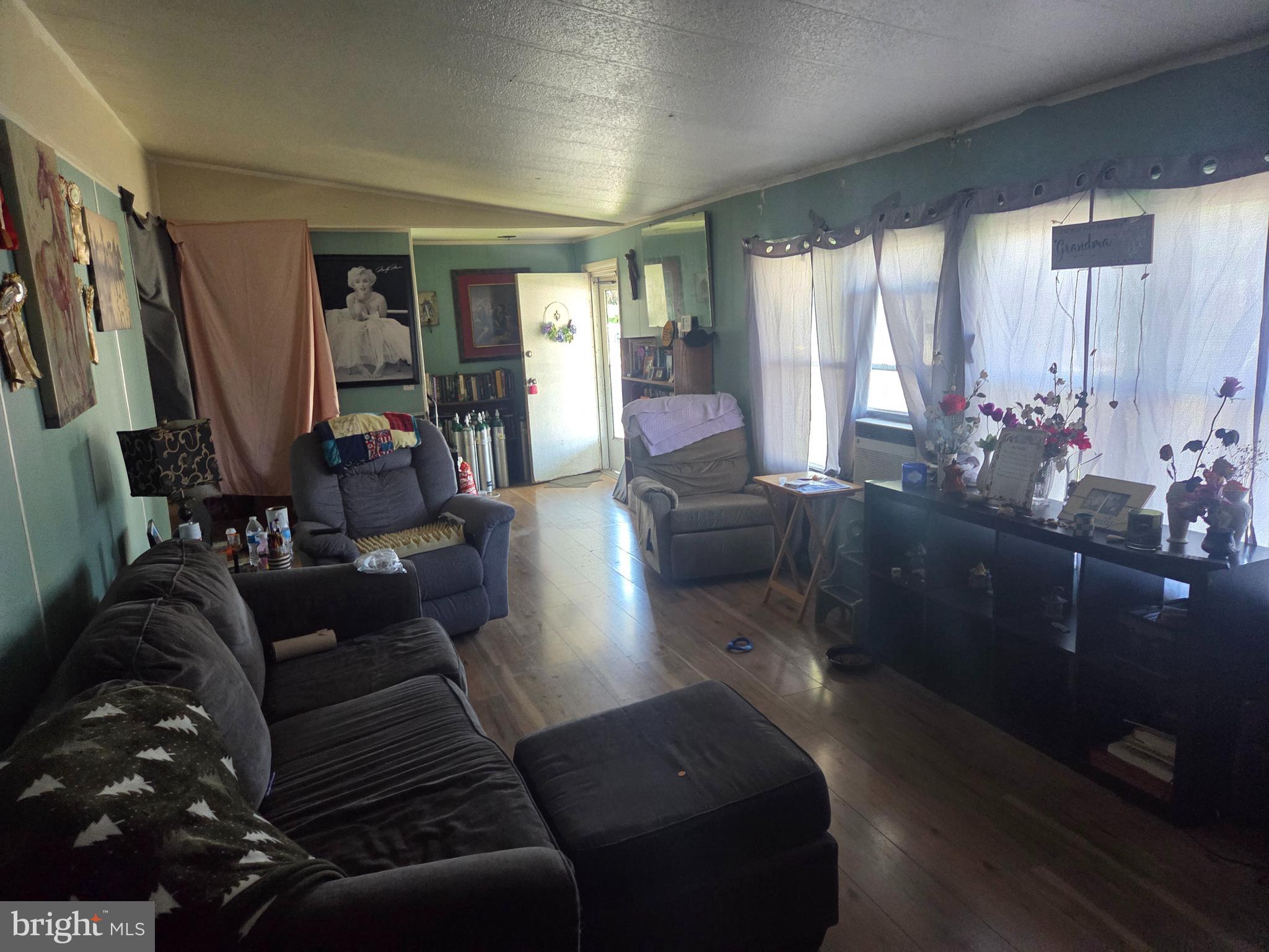 PENNWOOD CROSSING - Residential