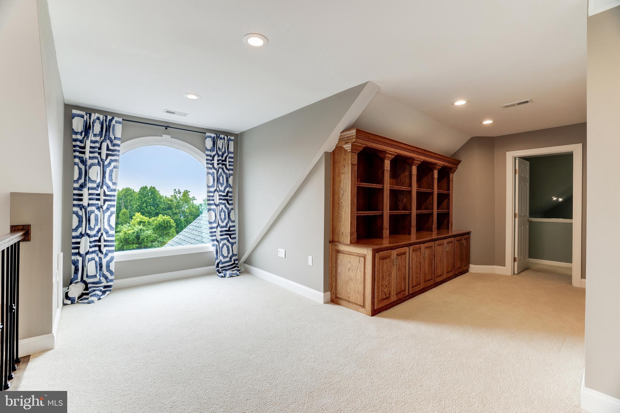 WATERFORD - Residential