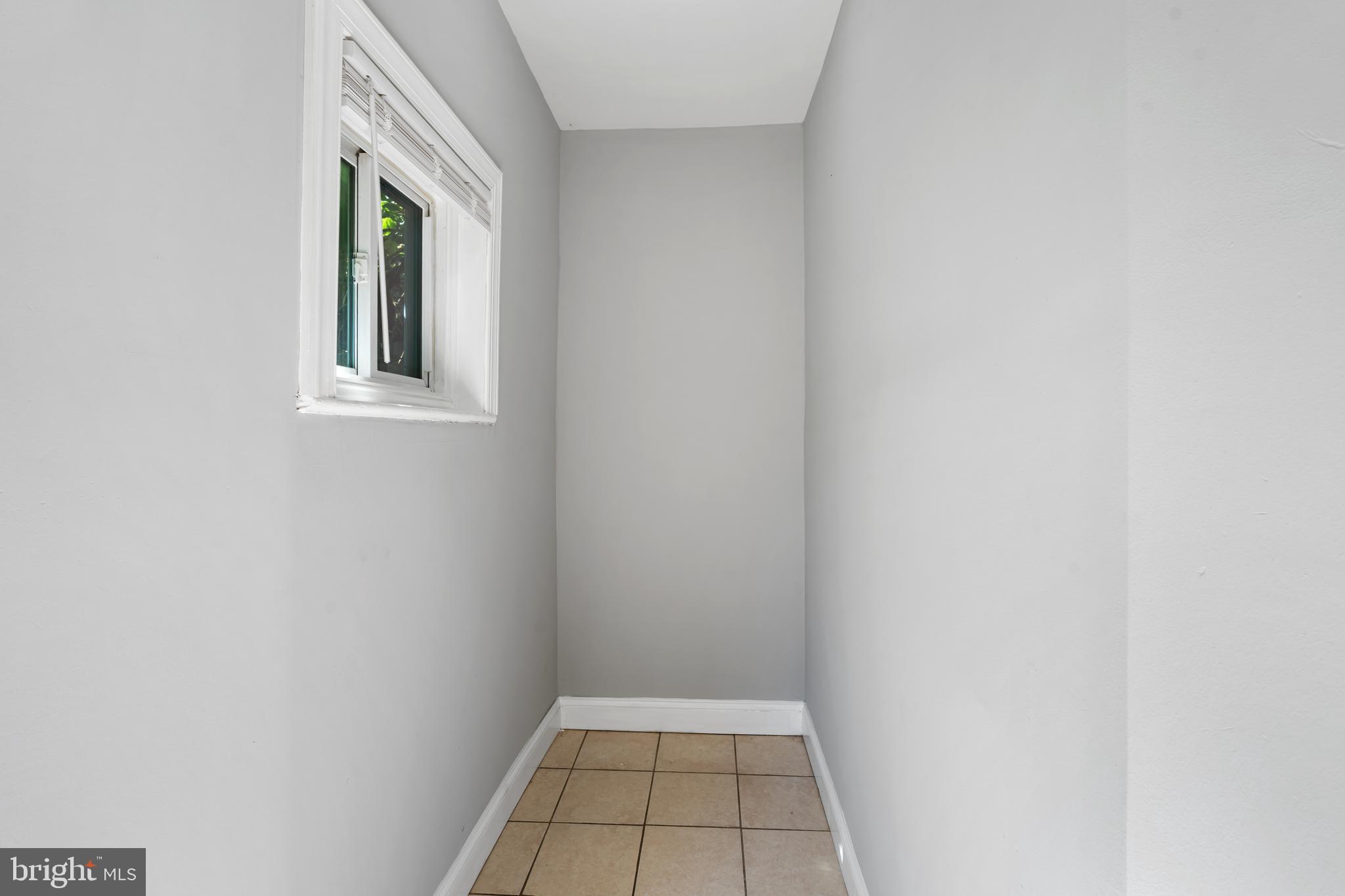 KENSINGTON - Residential