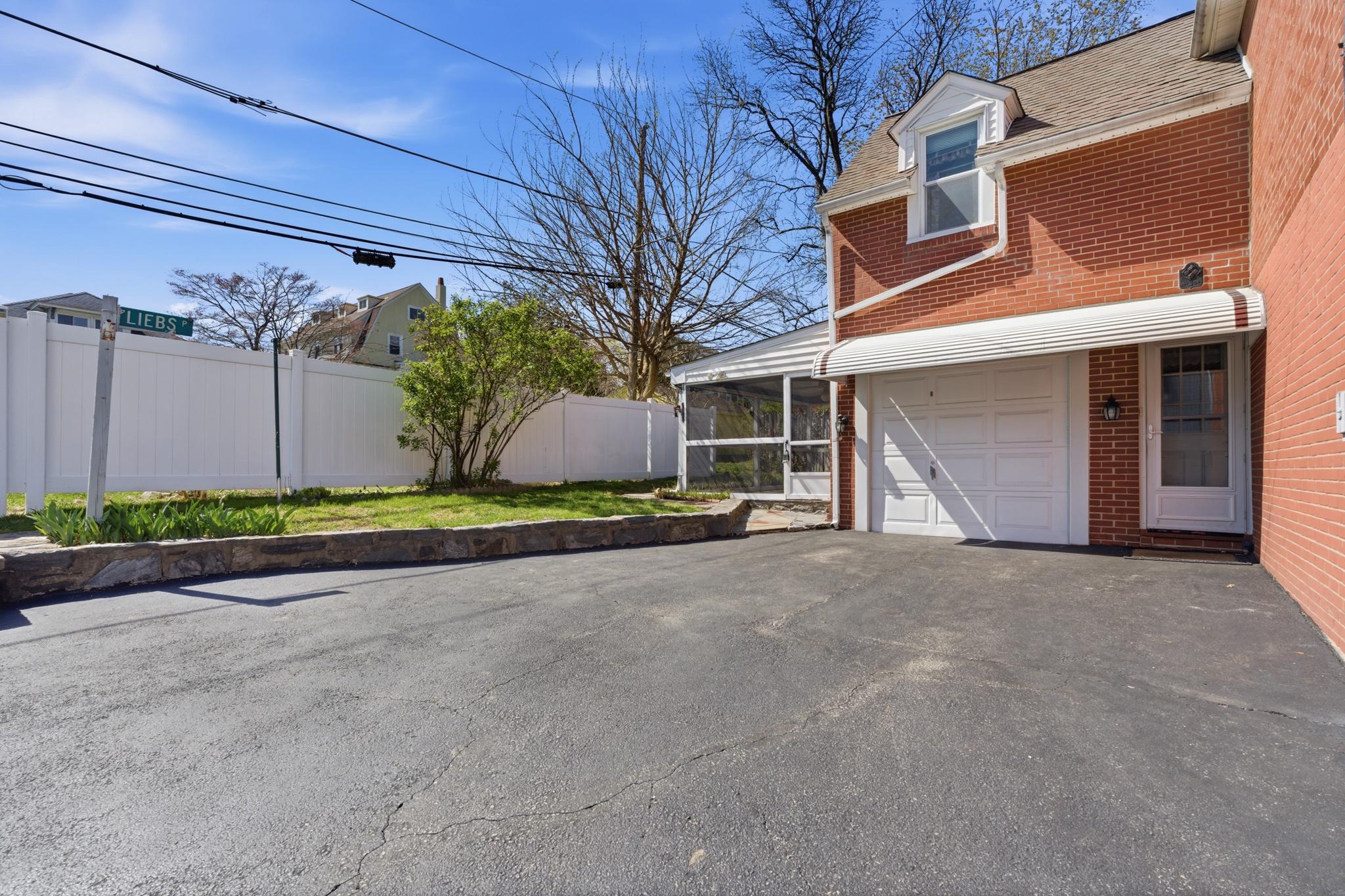 DREXEL HILL - Residential