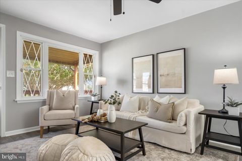 Photo of 28 W Furnace Branch Road, GLEN BURNIE, MD 21061 (MLS # MDAA2126894) Photo of 28 W Furnace Branch Road, GLEN BURNIE, MD 21061 (MLS # MDAA2126894)