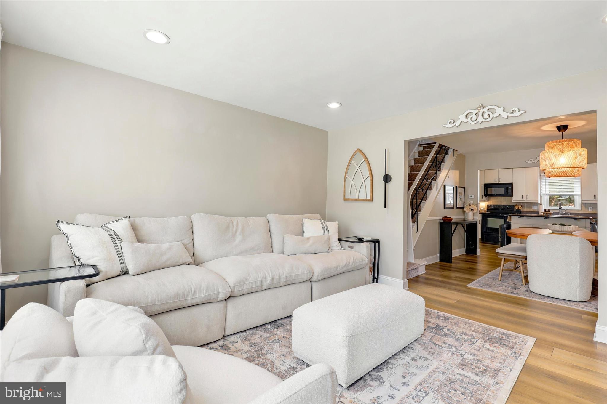 239 E 12TH AVENUE