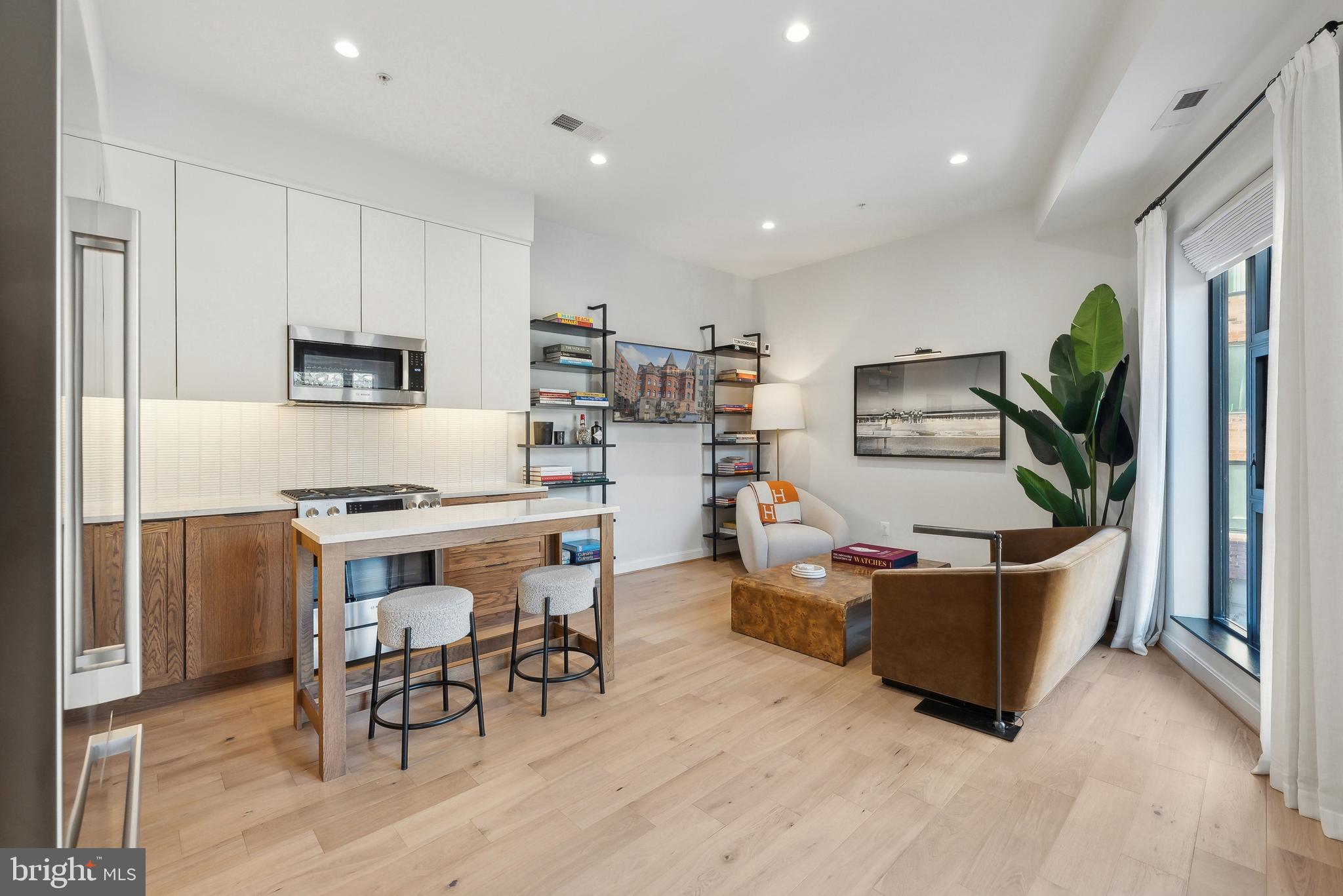 2525 PENNSYLVANIA AVENUE NW 301