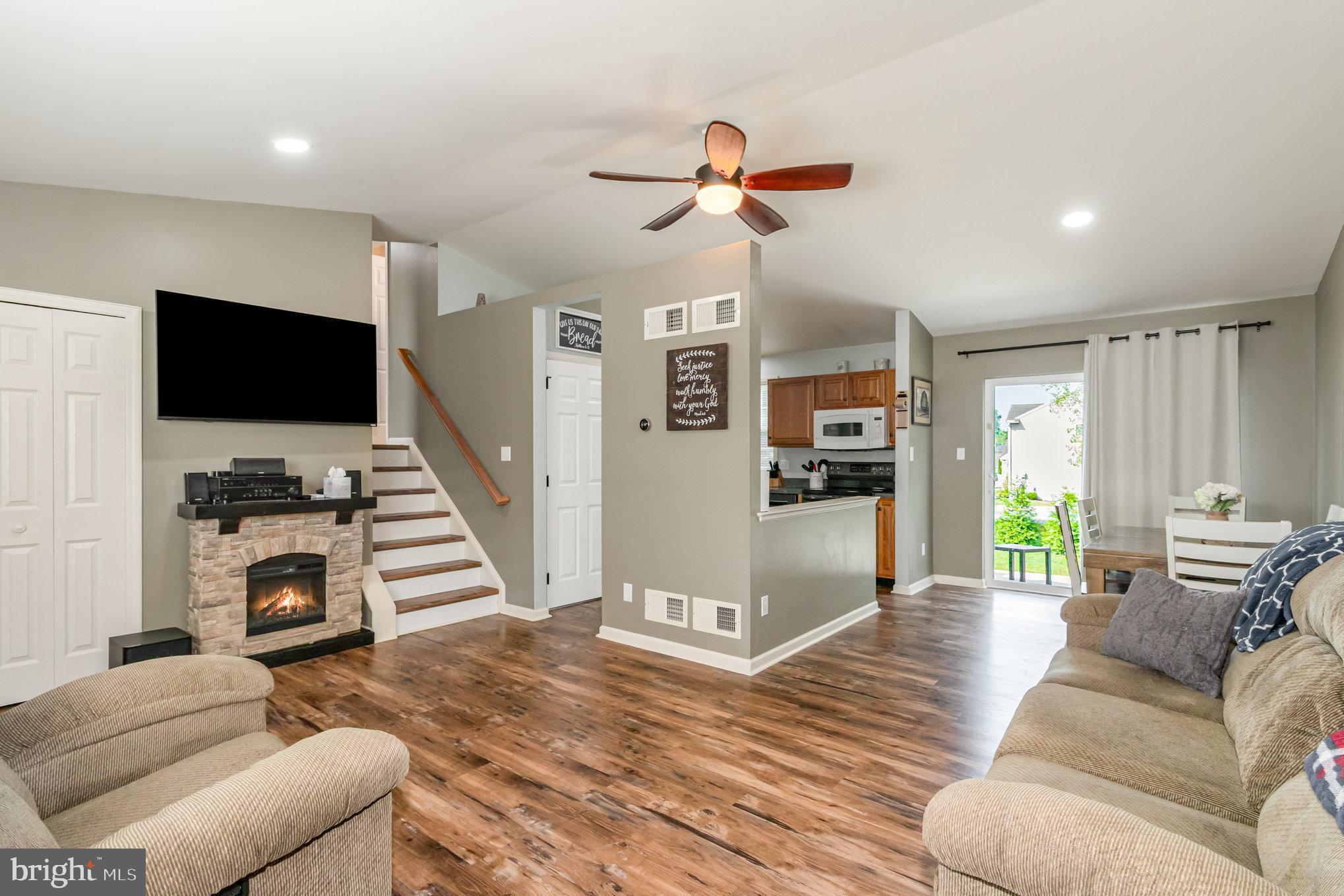 111 SKIPJACK WAY