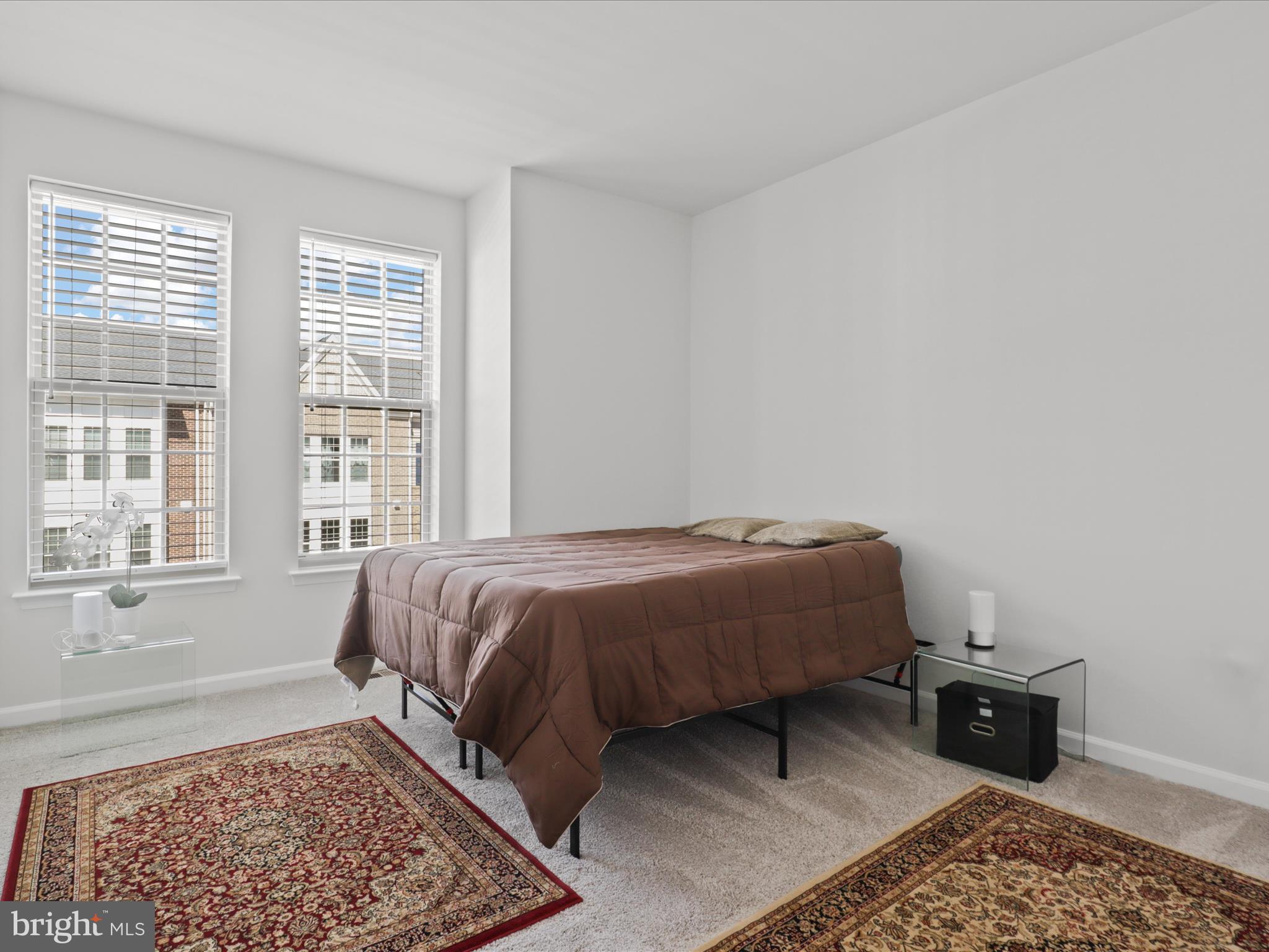 EAST QUARTER - Residential