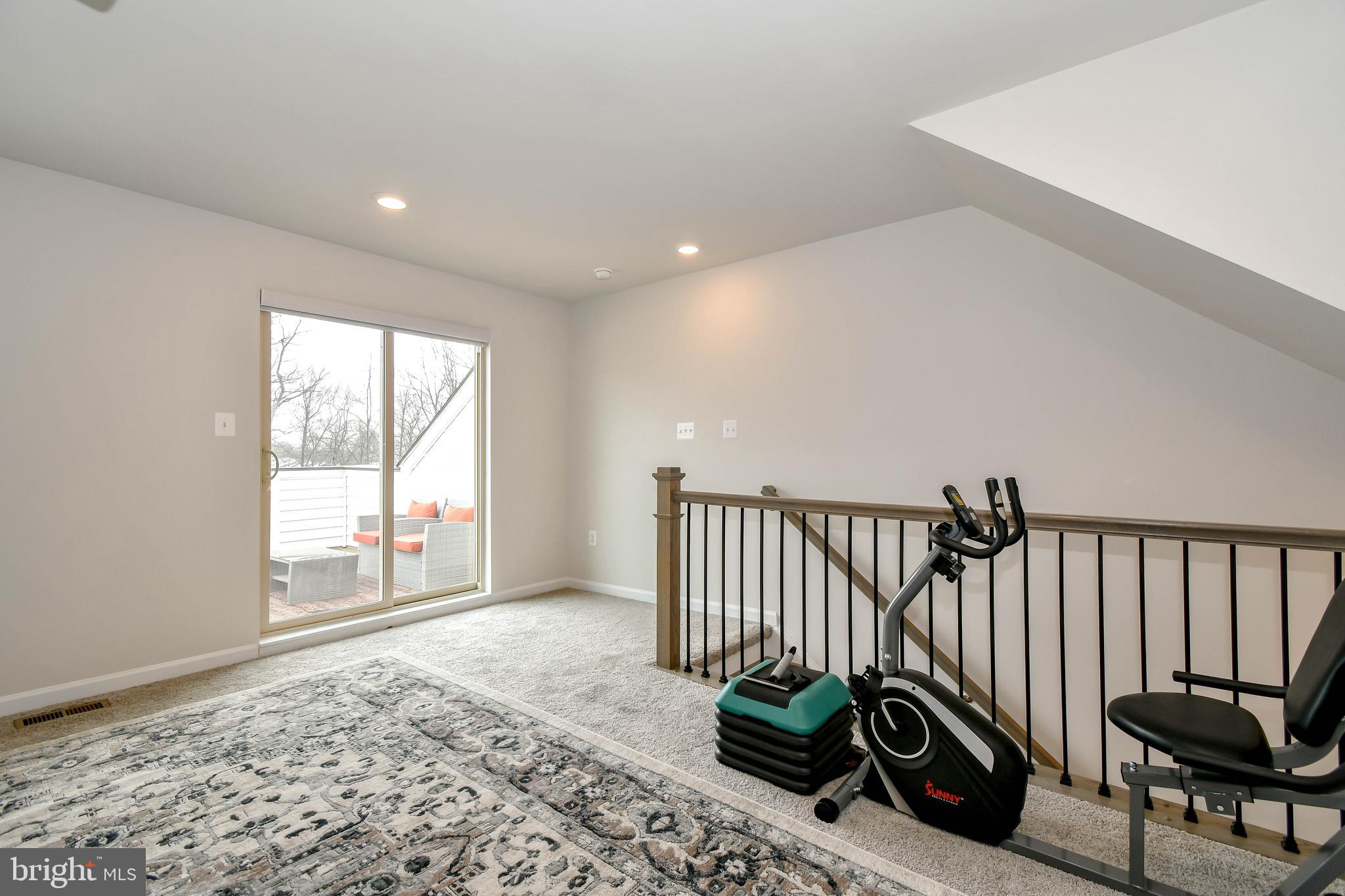 EAST QUARTER - Residential