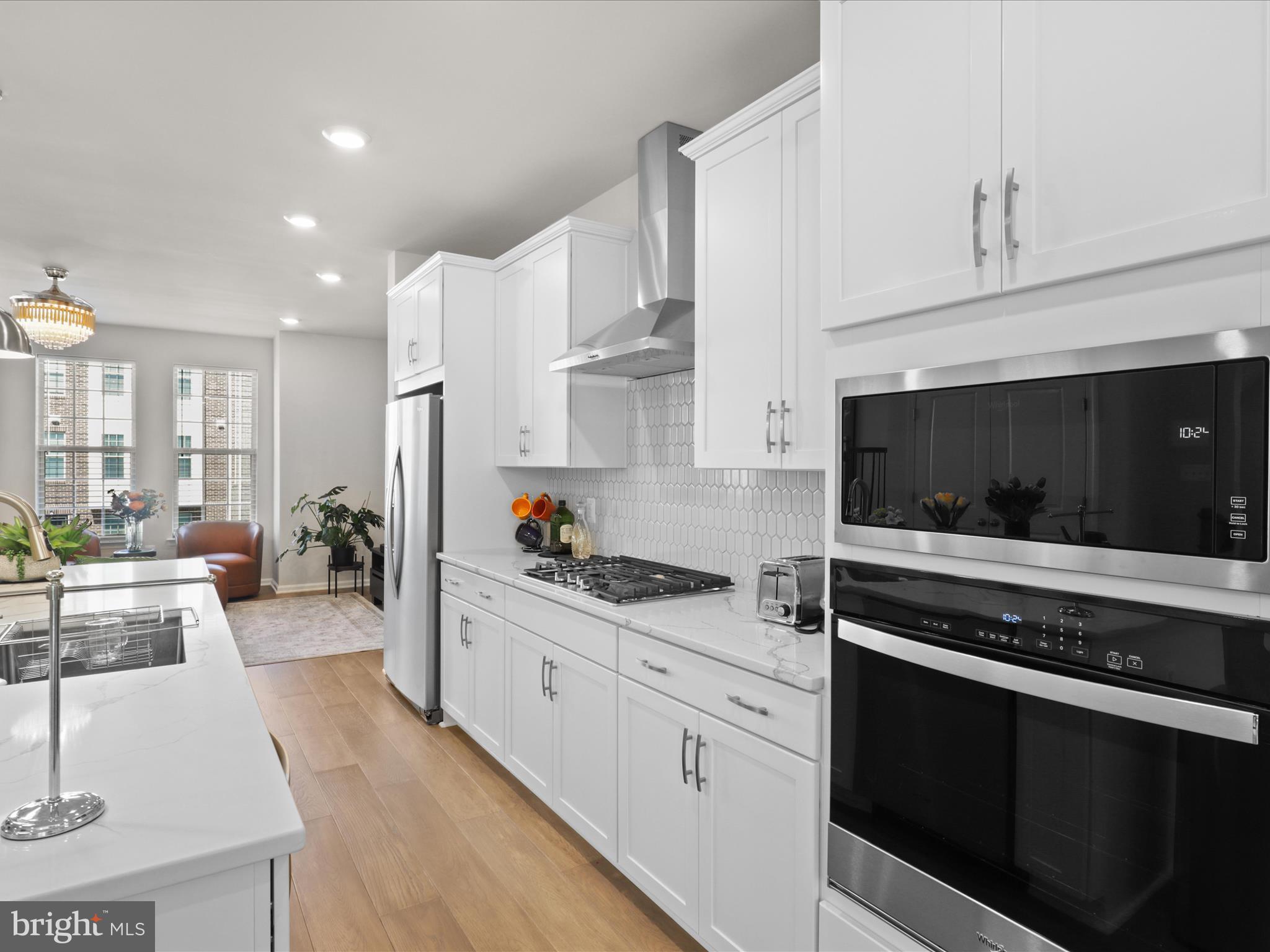 EAST QUARTER - Residential