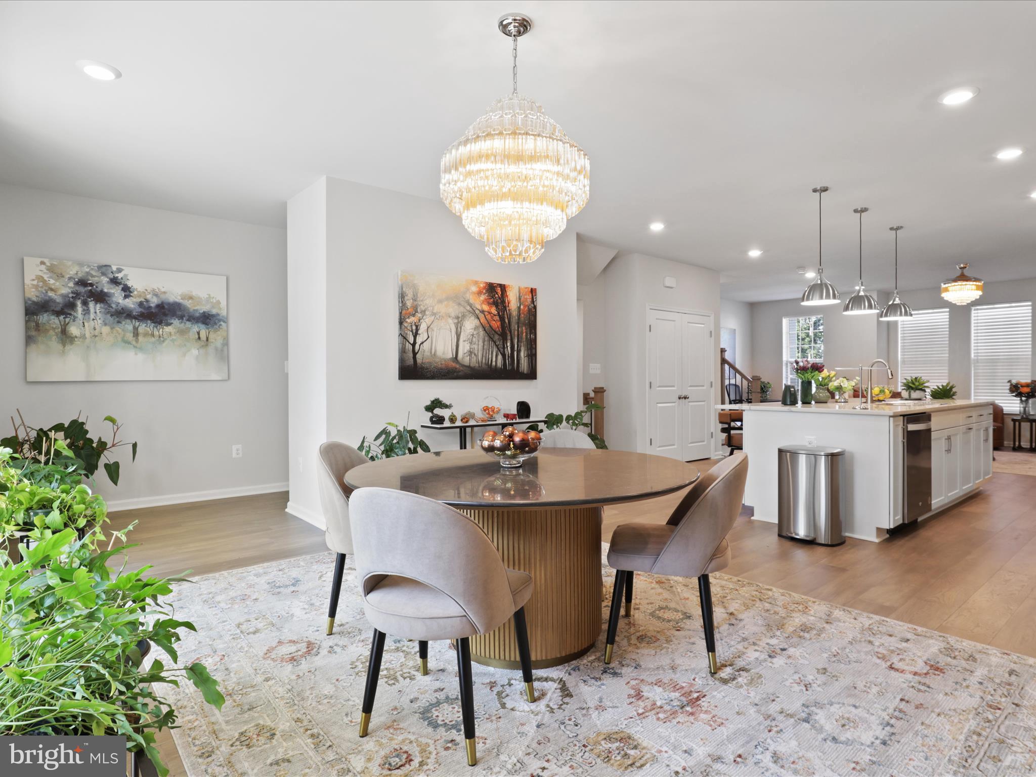 EAST QUARTER - Residential