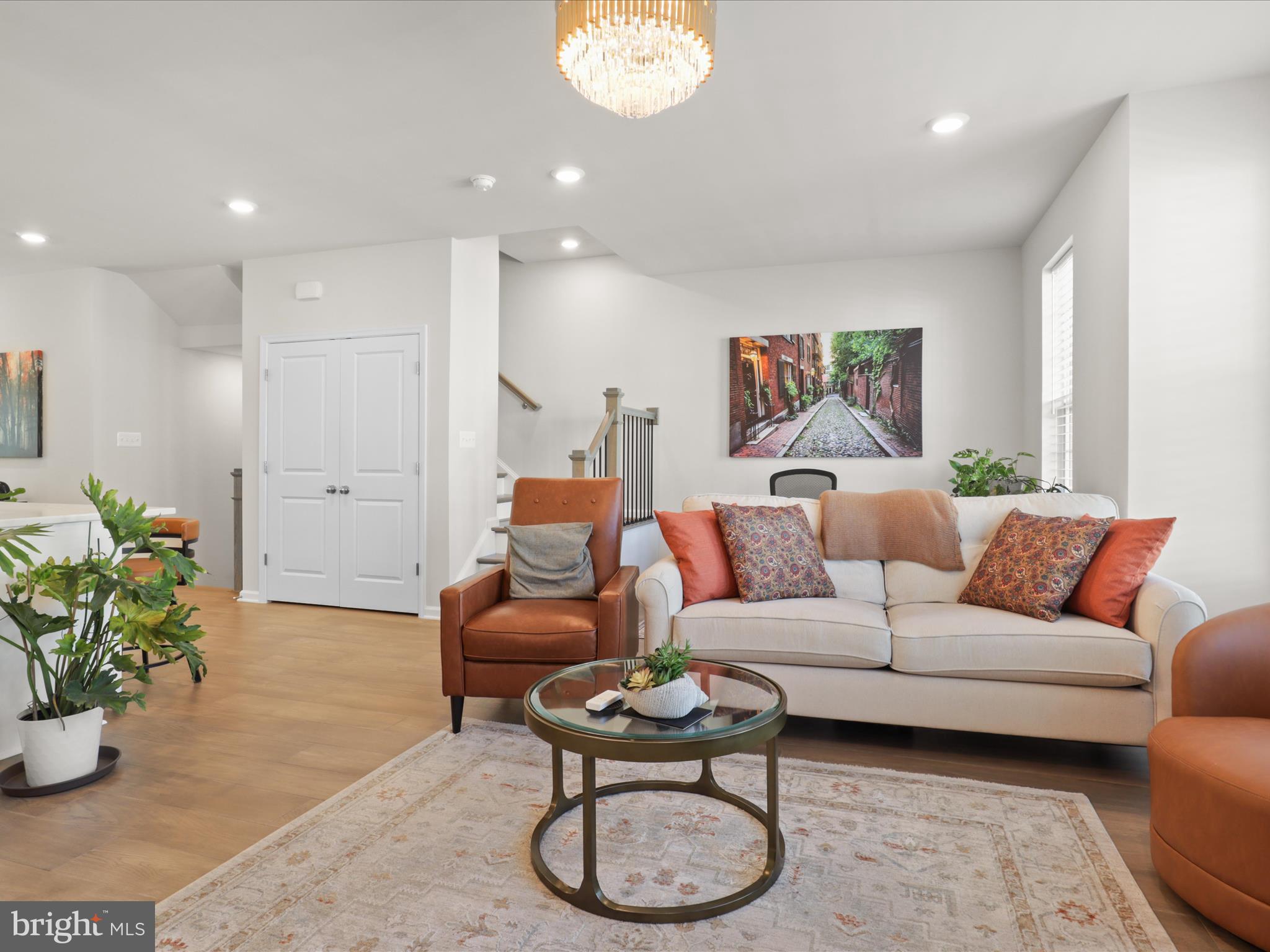 EAST QUARTER - Residential