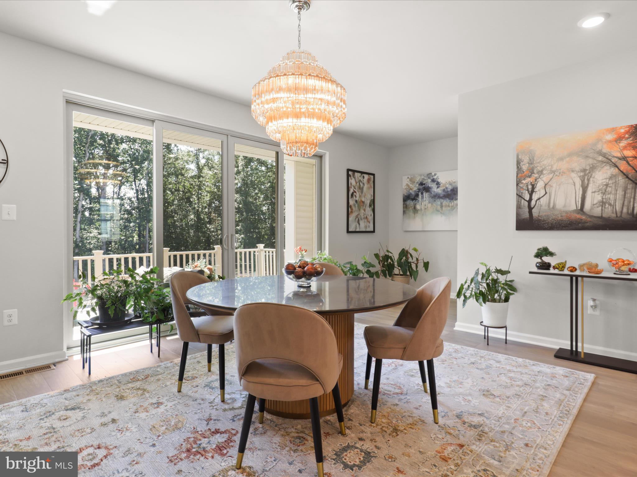 EAST QUARTER - Residential