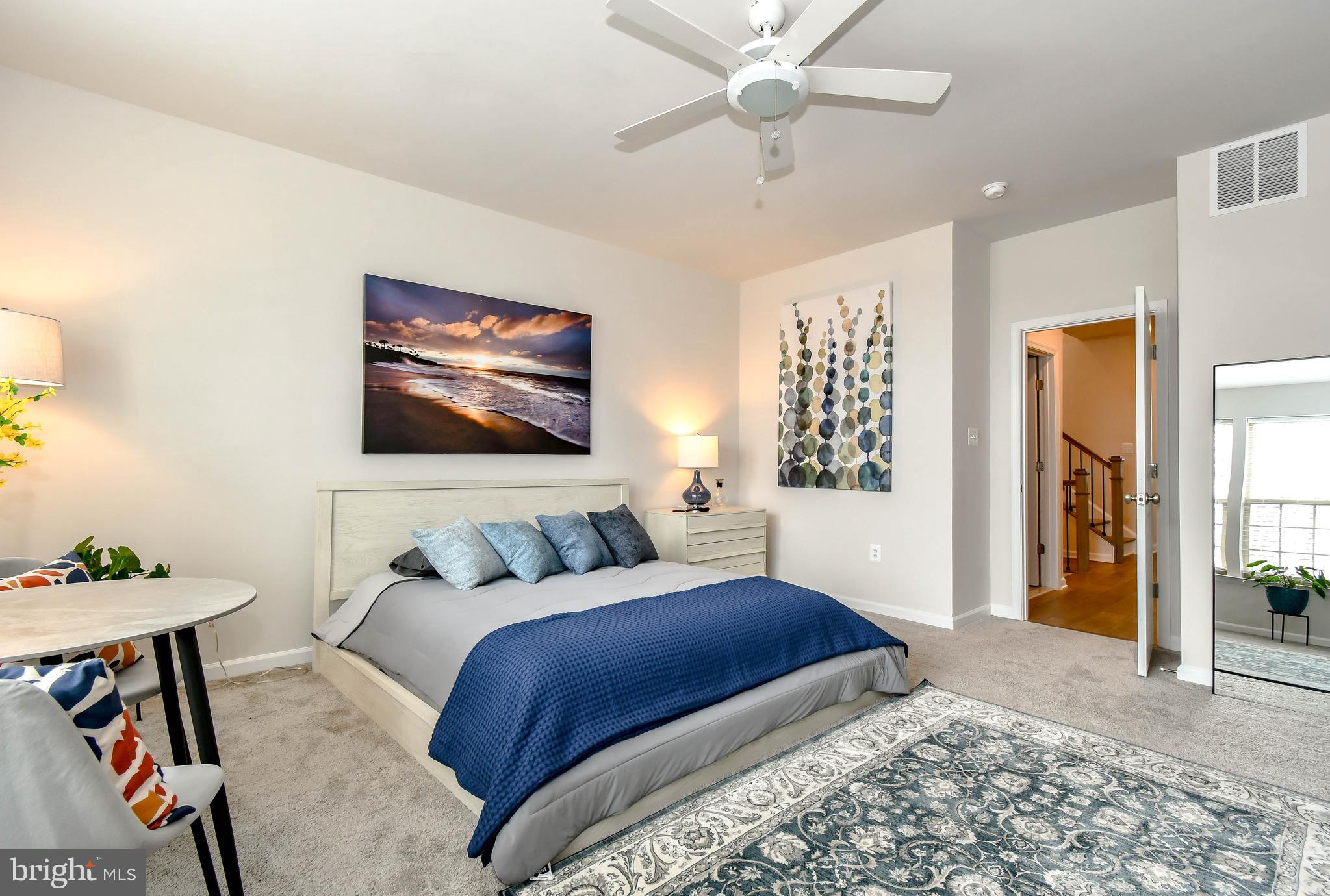 EAST QUARTER - Residential