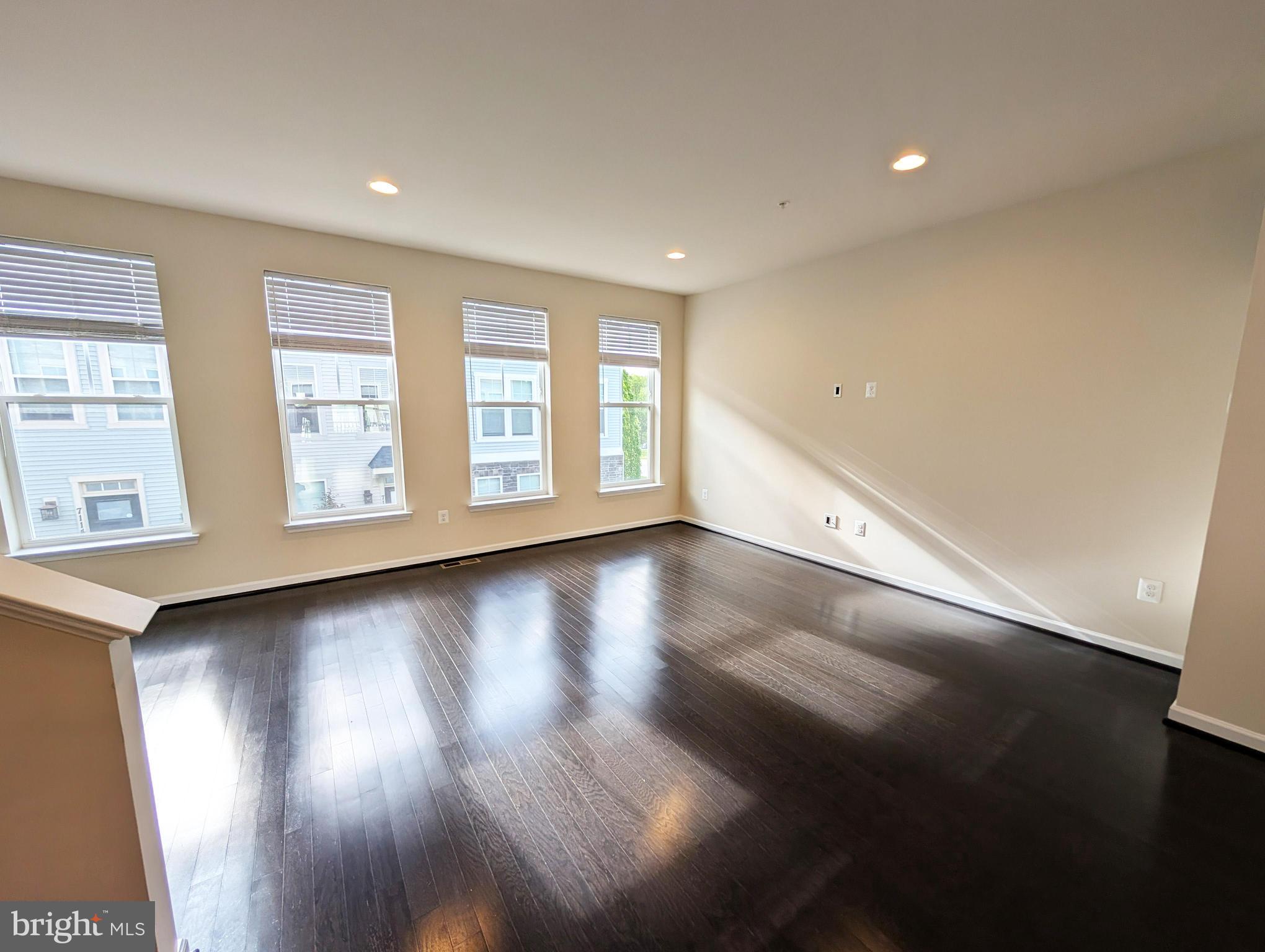 TANYARD COVE - Residential