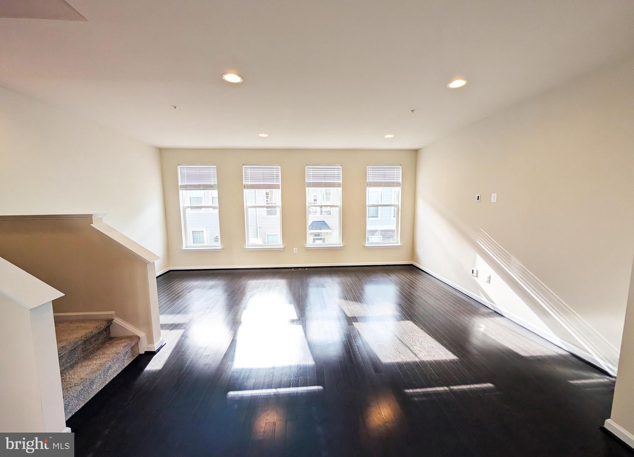 TANYARD COVE - Residential