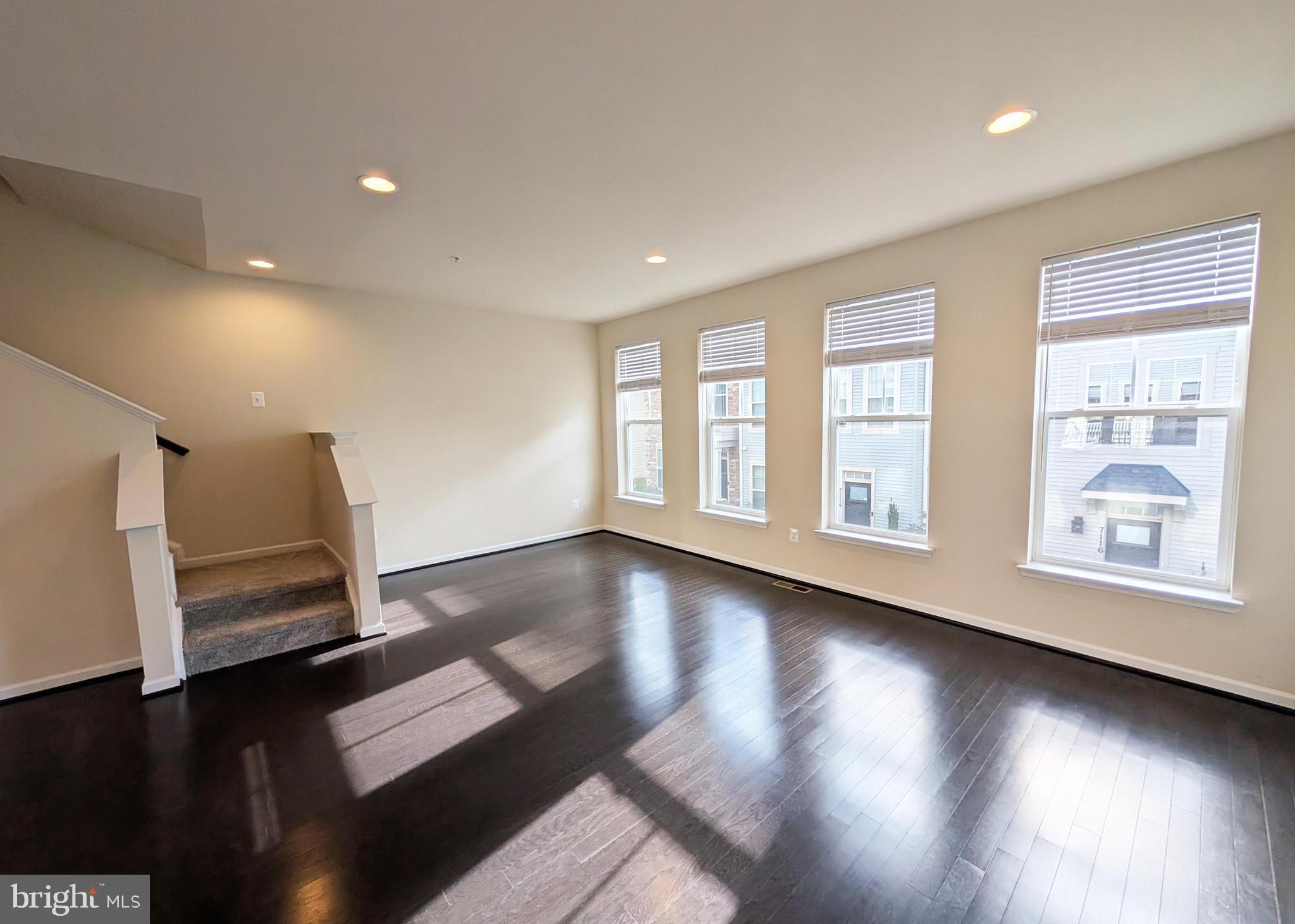 TANYARD COVE - Residential