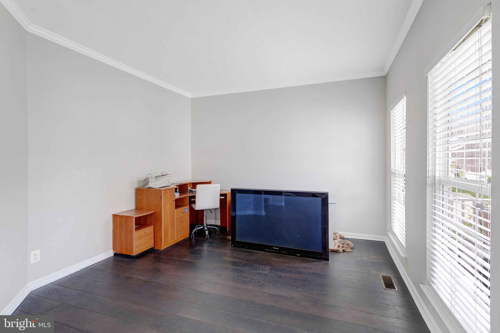 WAYSIDE VILLAGE - Residential