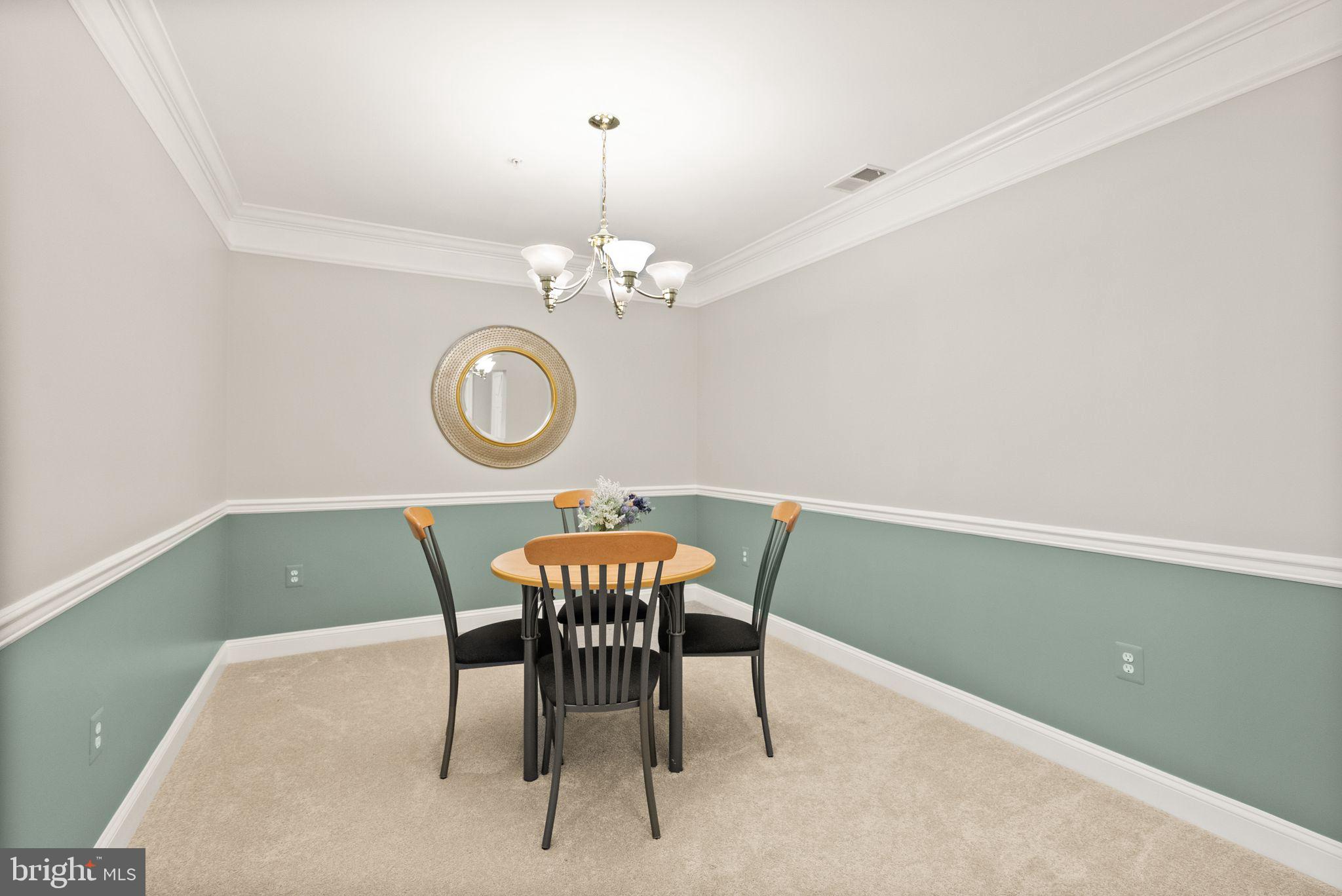 SAINTSBURY PLAZA - Residential