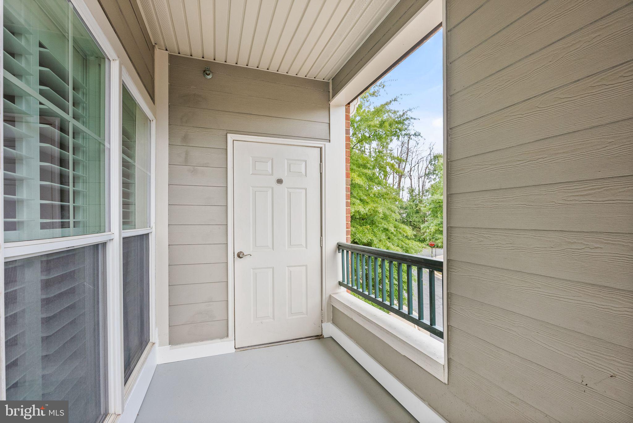 SAINTSBURY PLAZA - Residential