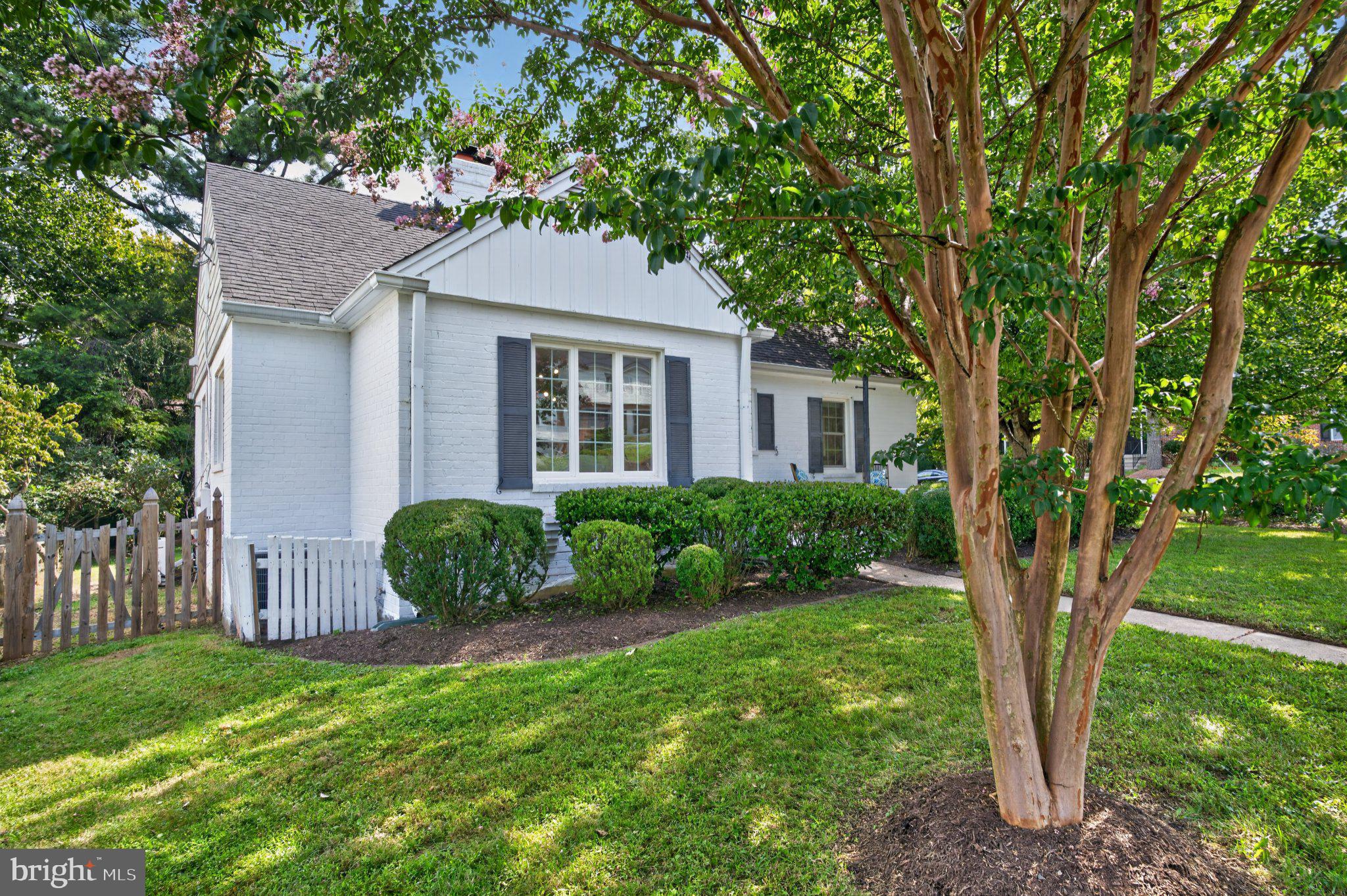 2601 MILITARY ROAD