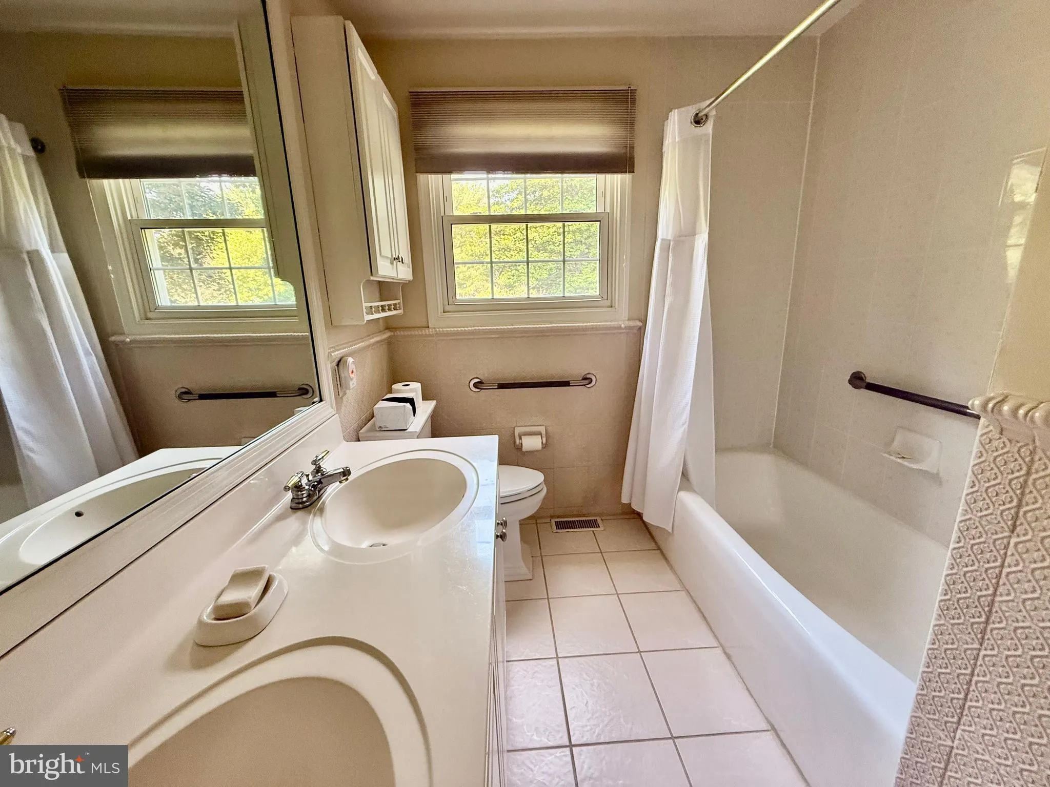 Wenonah, New Jersey 08090, United States, 4 Bedrooms Bedrooms, ,3 BathroomsBathrooms,Residential,Coming Soon,137016