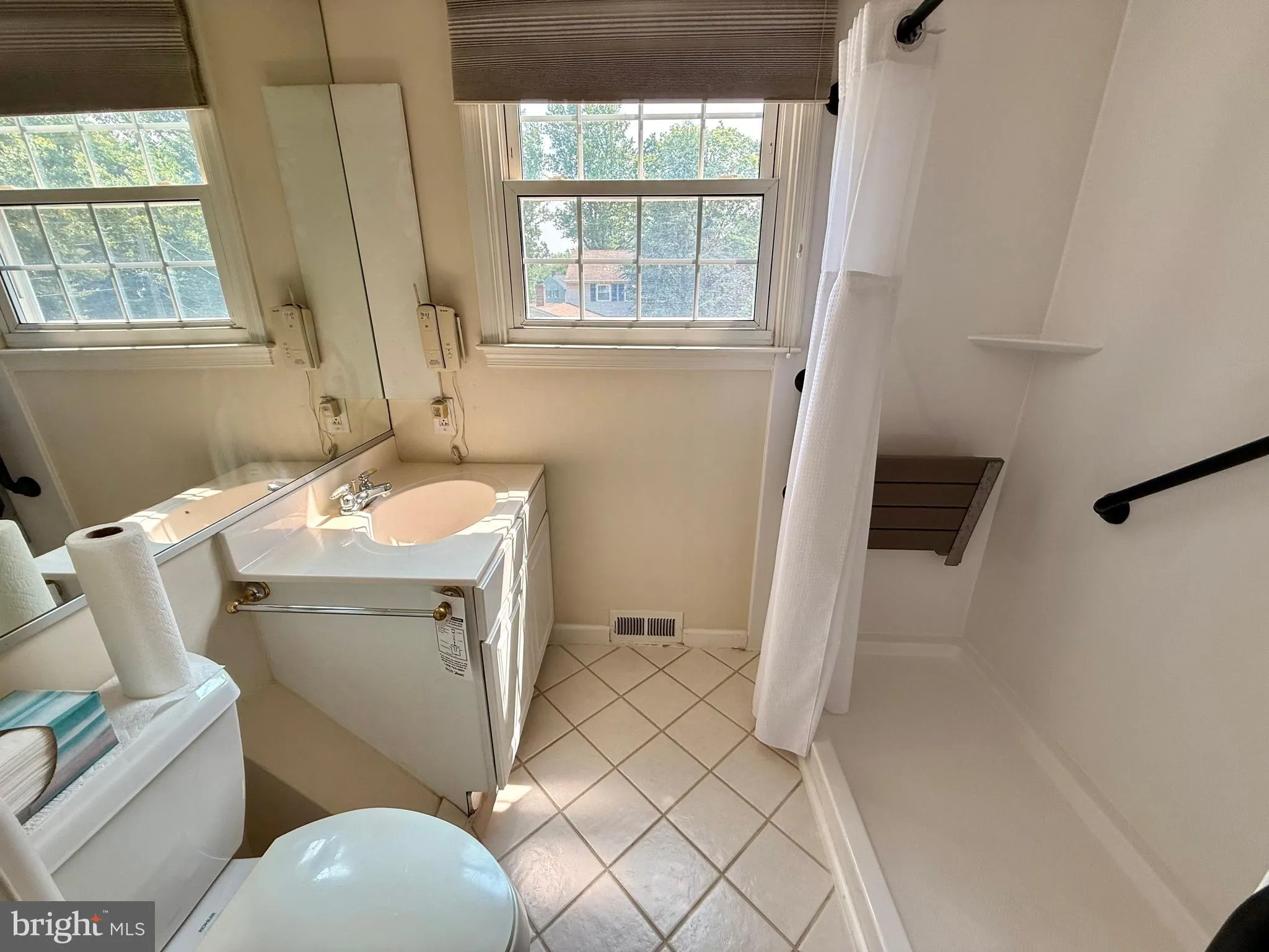 Wenonah, New Jersey 08090, United States, 4 Bedrooms Bedrooms, ,3 BathroomsBathrooms,Residential,Coming Soon,137016