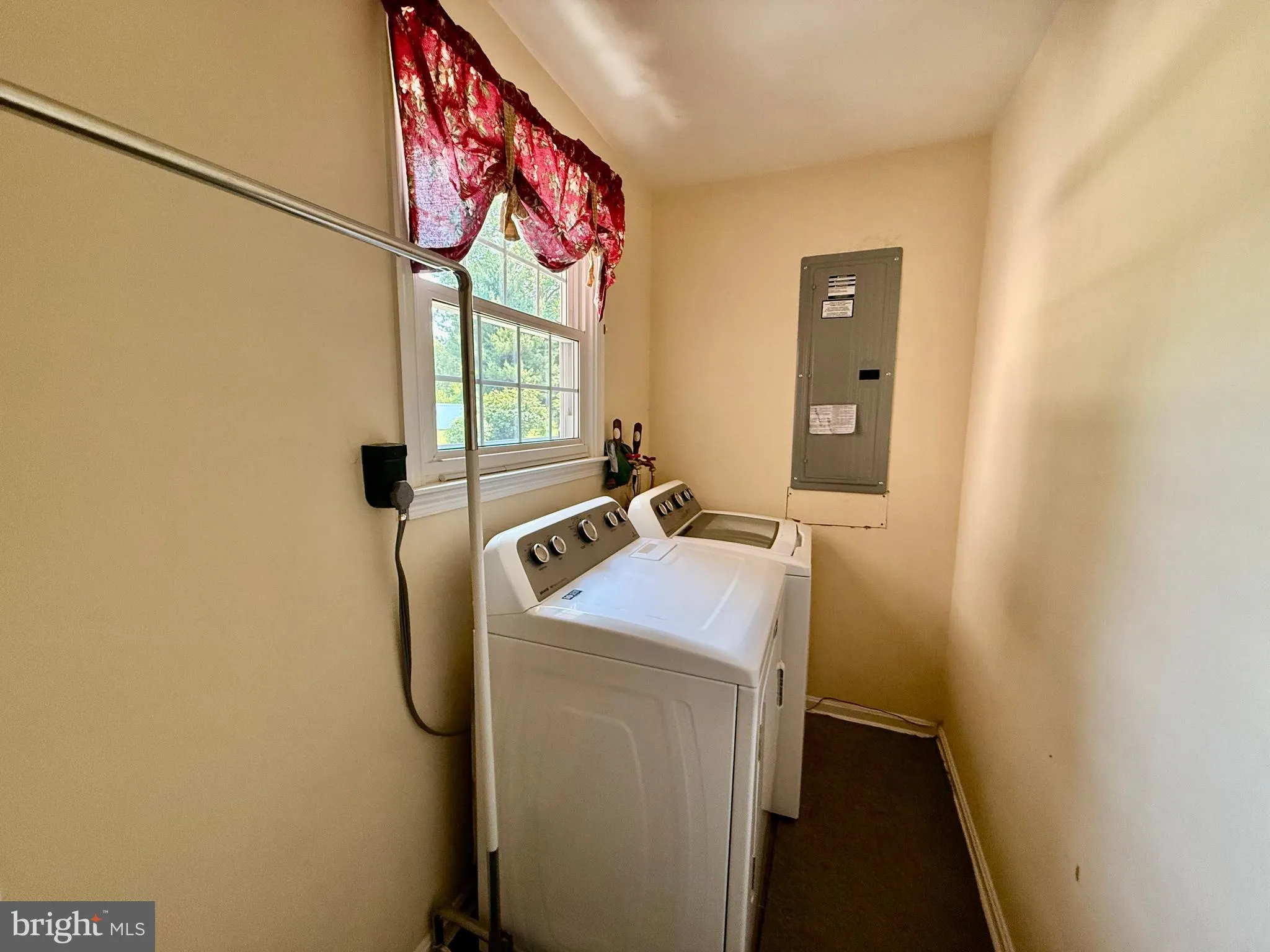 Wenonah, New Jersey 08090, United States, 4 Bedrooms Bedrooms, ,3 BathroomsBathrooms,Residential,Coming Soon,137016