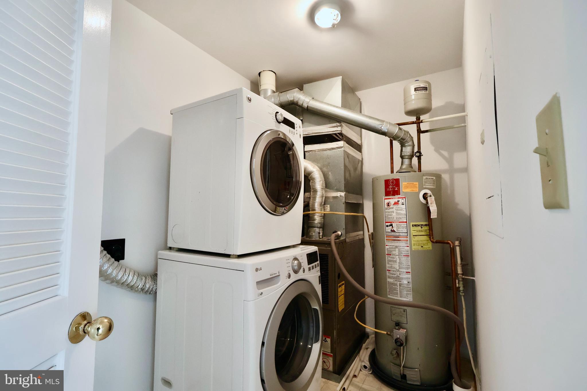 SEVEN OAKS - Residential Lease