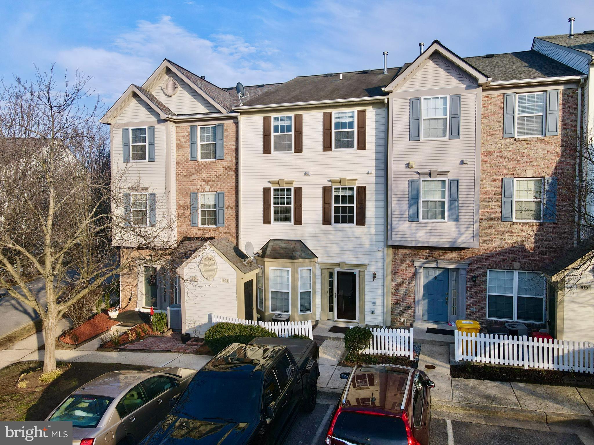 SEVEN OAKS - Residential Lease