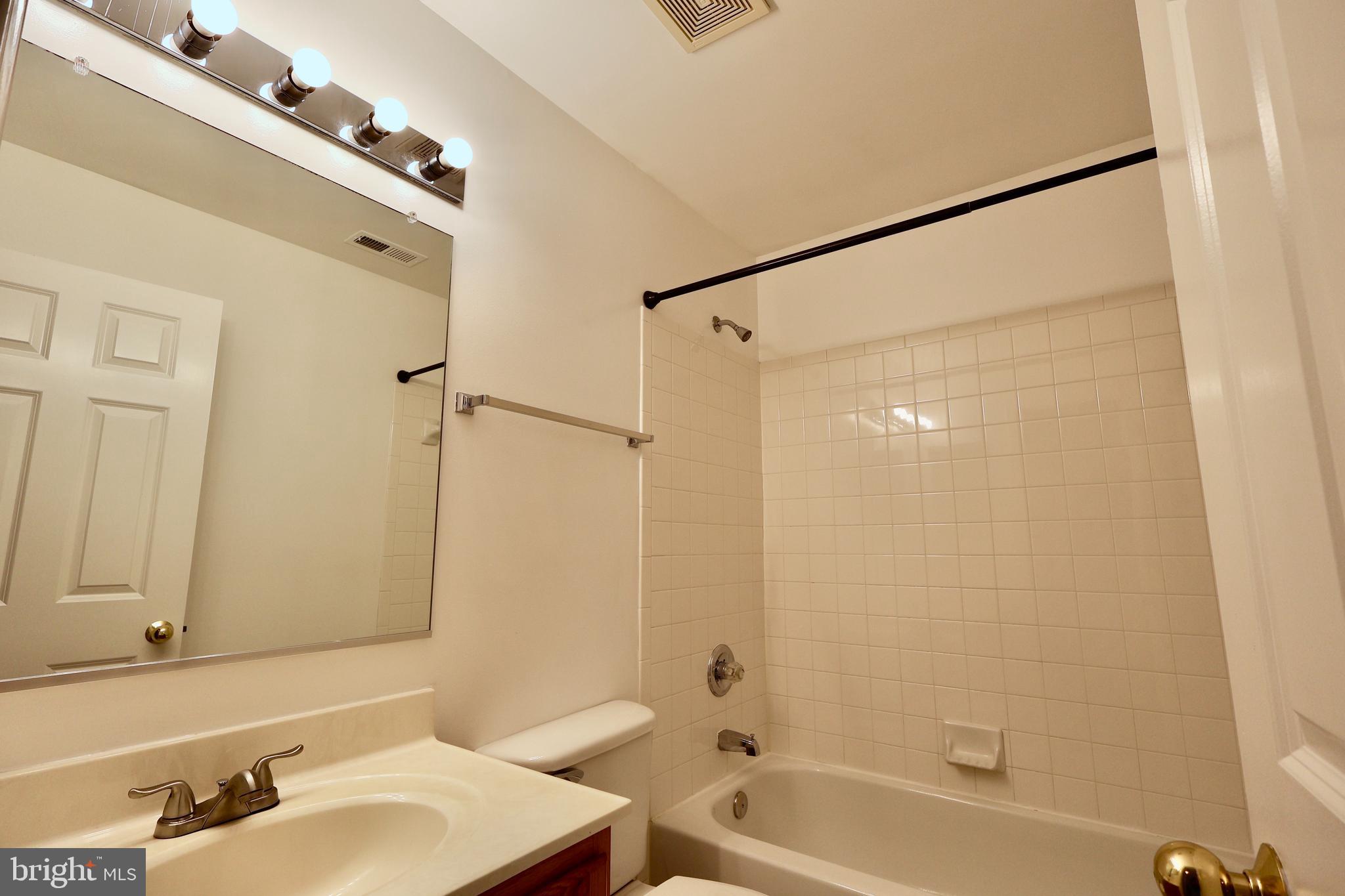 SEVEN OAKS - Residential Lease