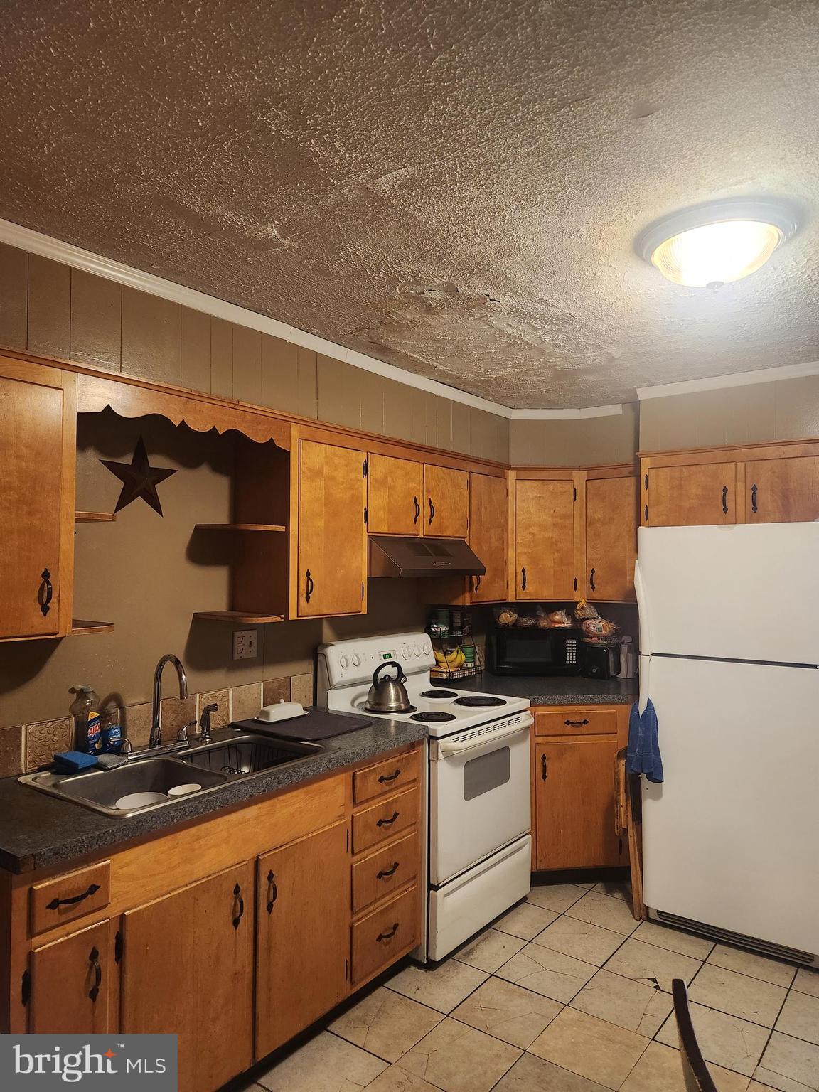 406 PARKWAY