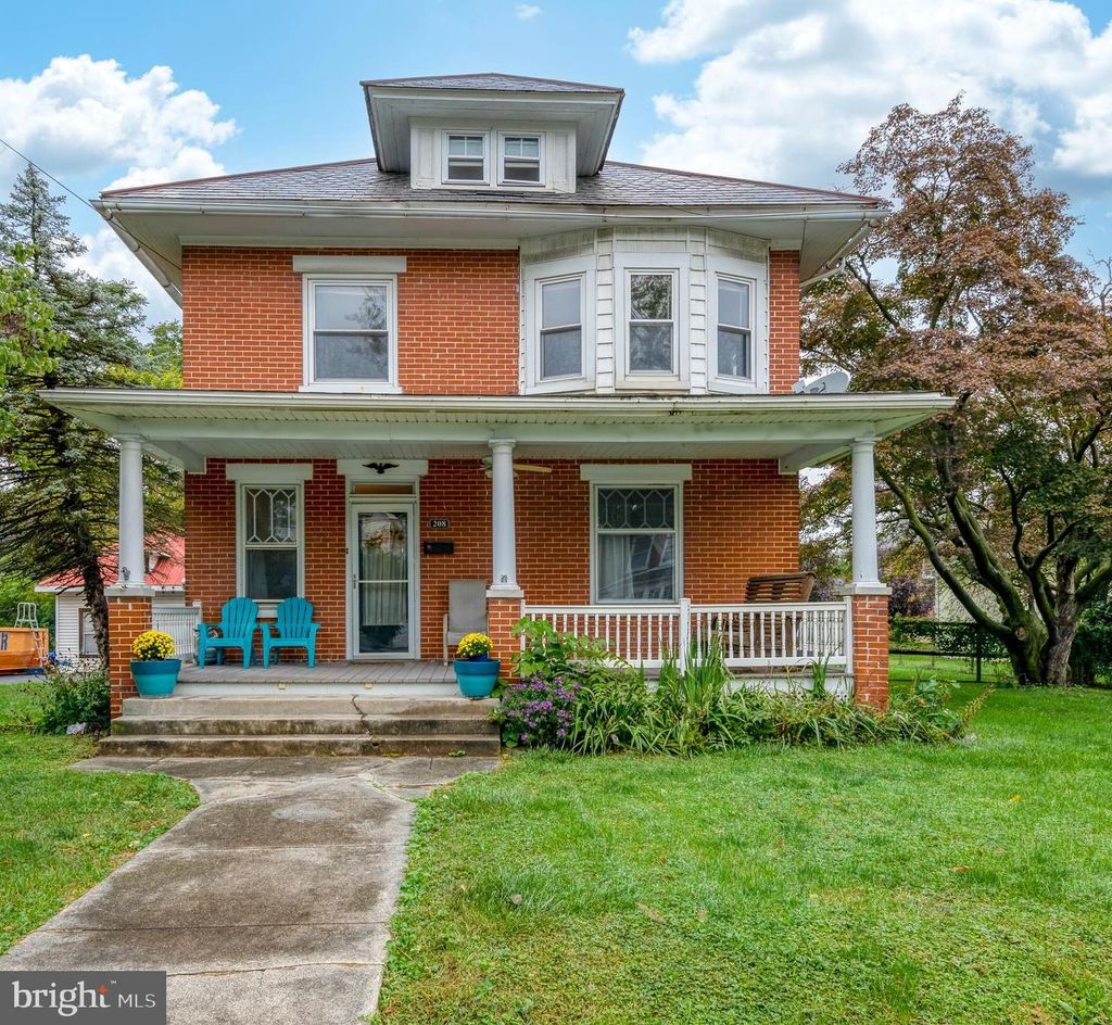 Photo of 208 W State Street, Quarryville, PA 17566 (MLS # PALA2040880)