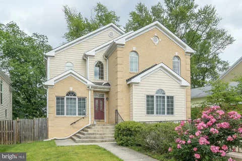10109 Dickens Avenue, Bethesda, MD 20814 - MLS#: MDMC2166458