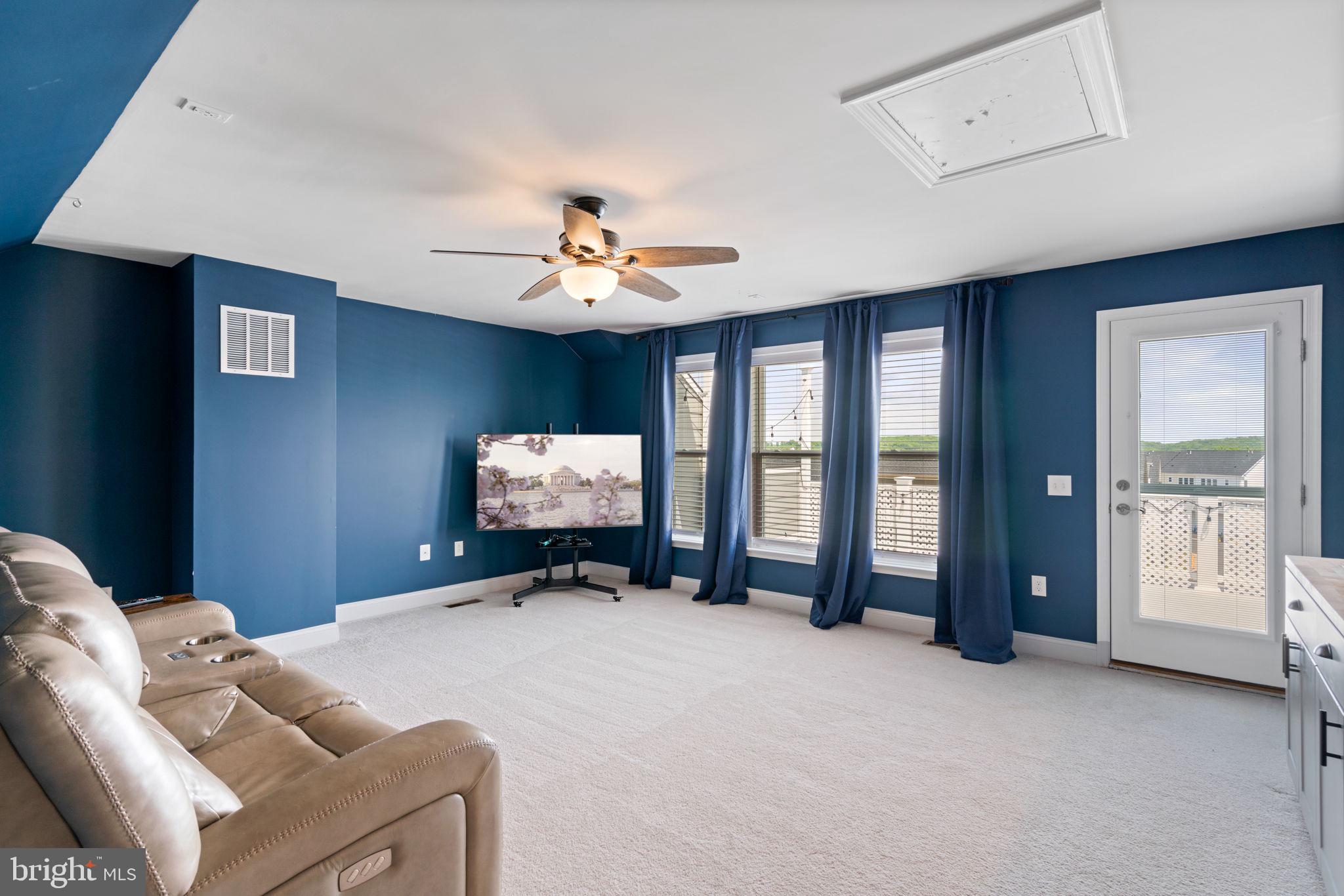 POTOMAC SHORES - Residential