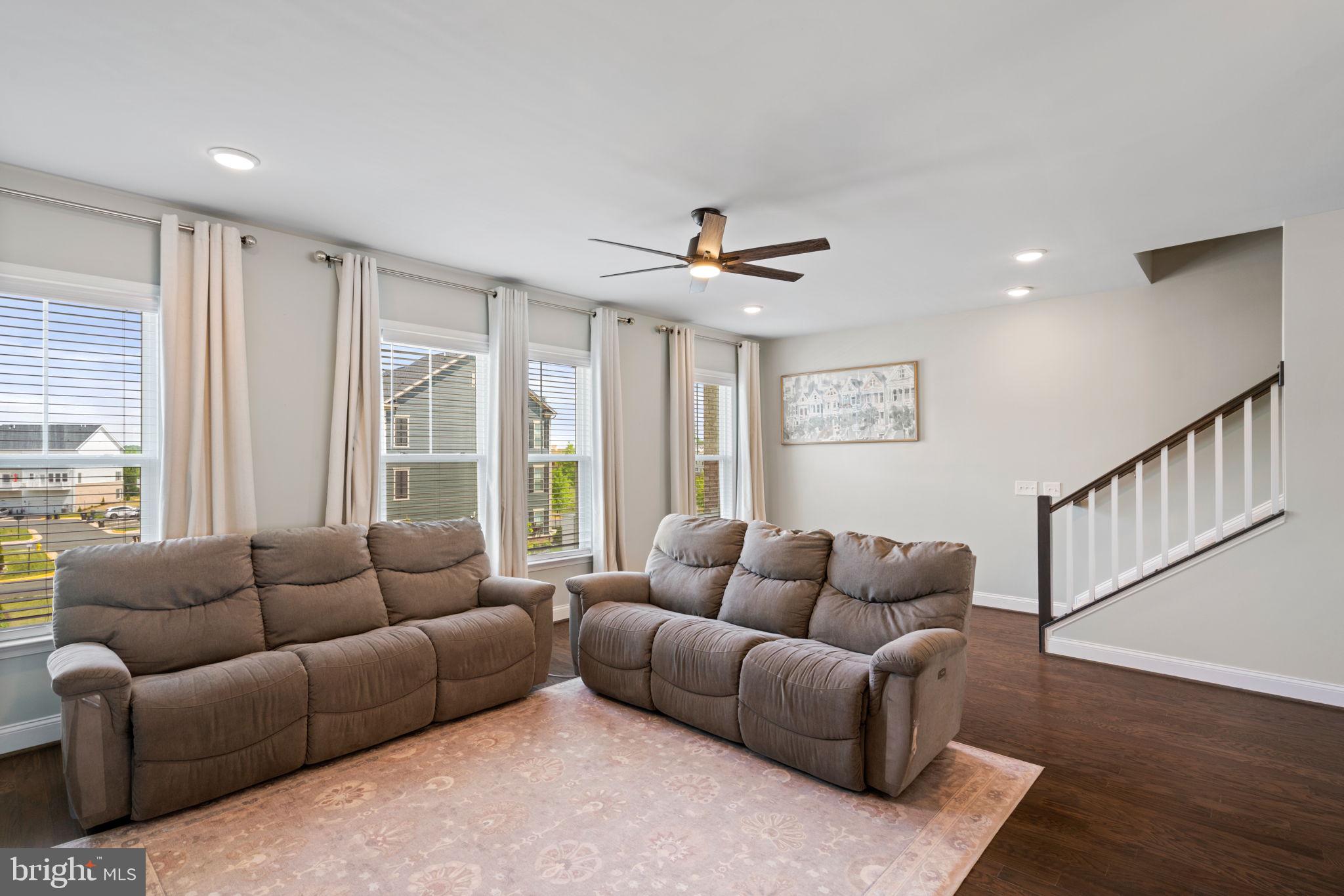 POTOMAC SHORES - Residential