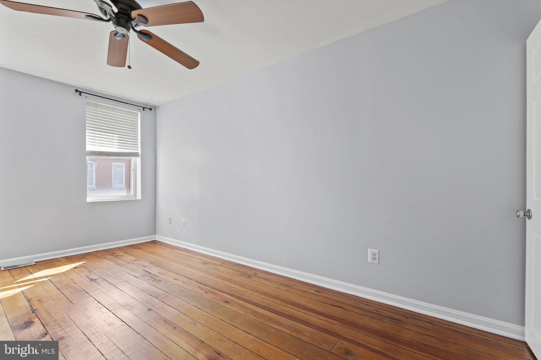 RIVERSIDE - Residential Lease