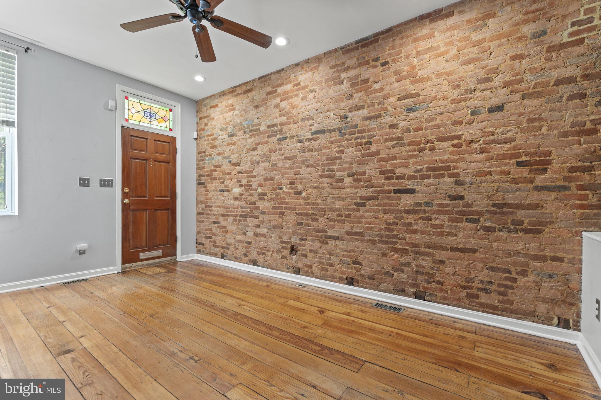 RIVERSIDE - Residential Lease