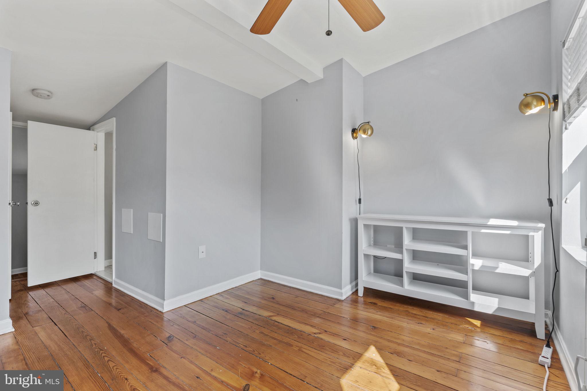 RIVERSIDE - Residential Lease