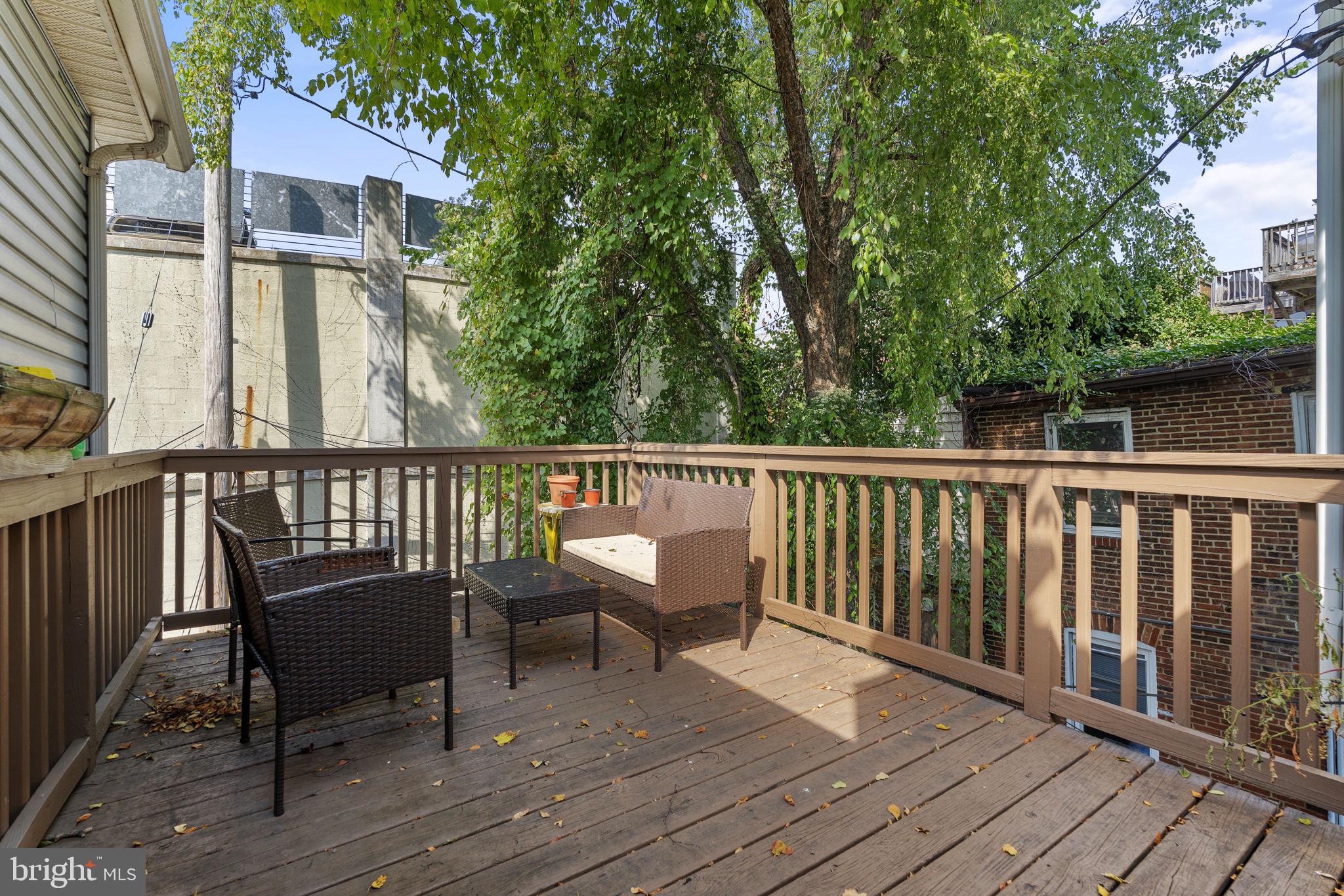 RIVERSIDE - Residential Lease