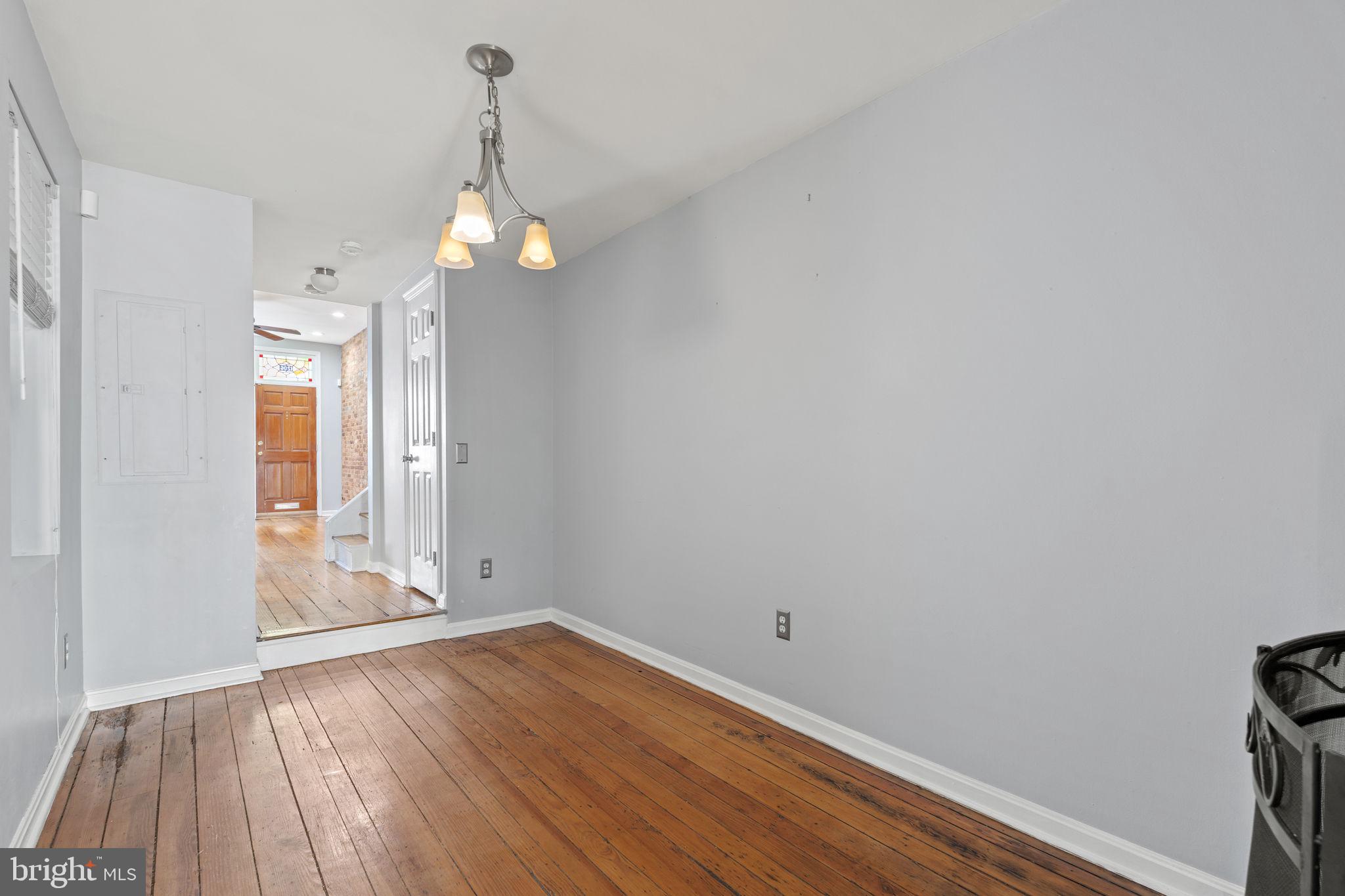 RIVERSIDE - Residential Lease