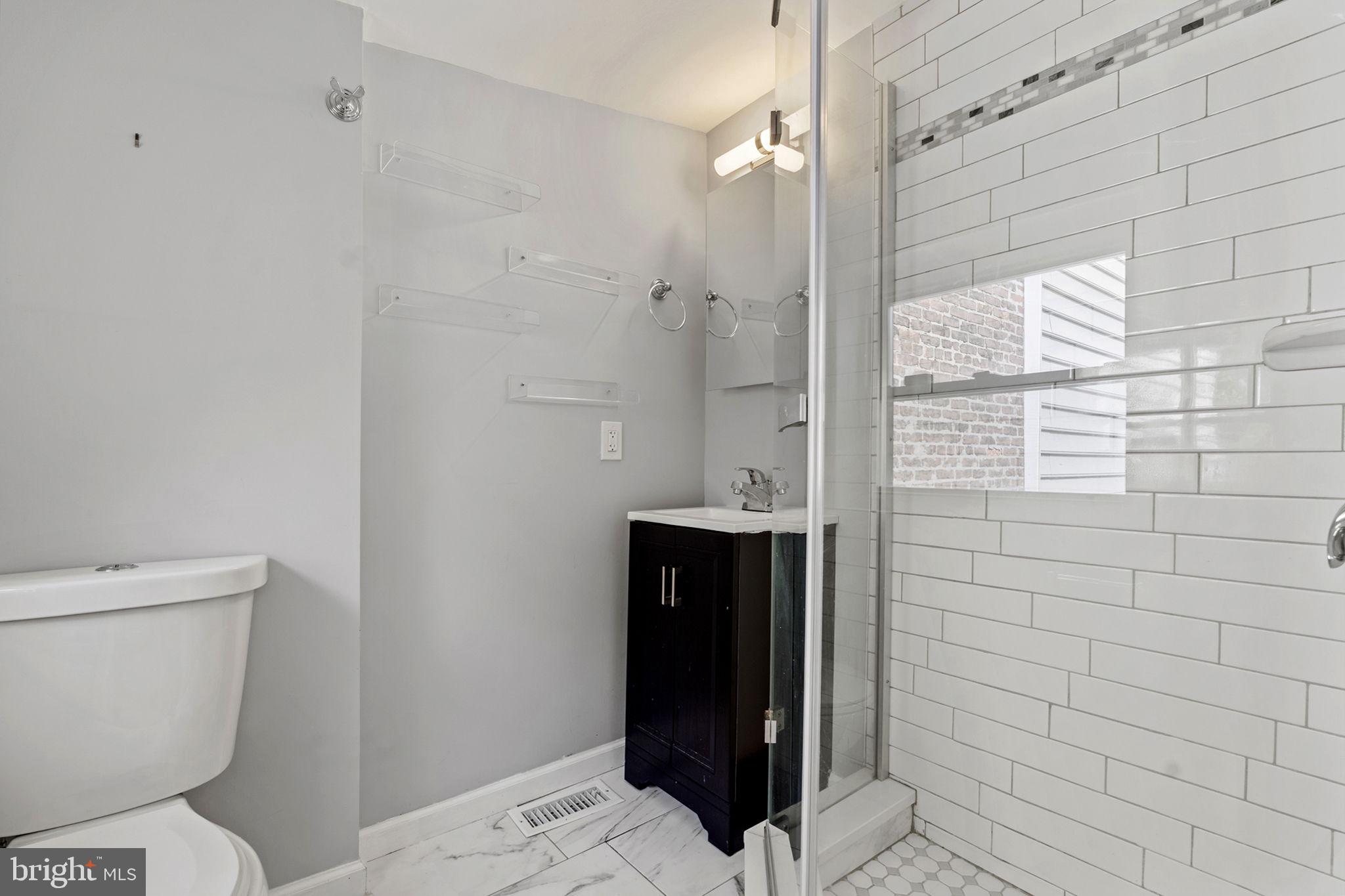 RIVERSIDE - Residential Lease