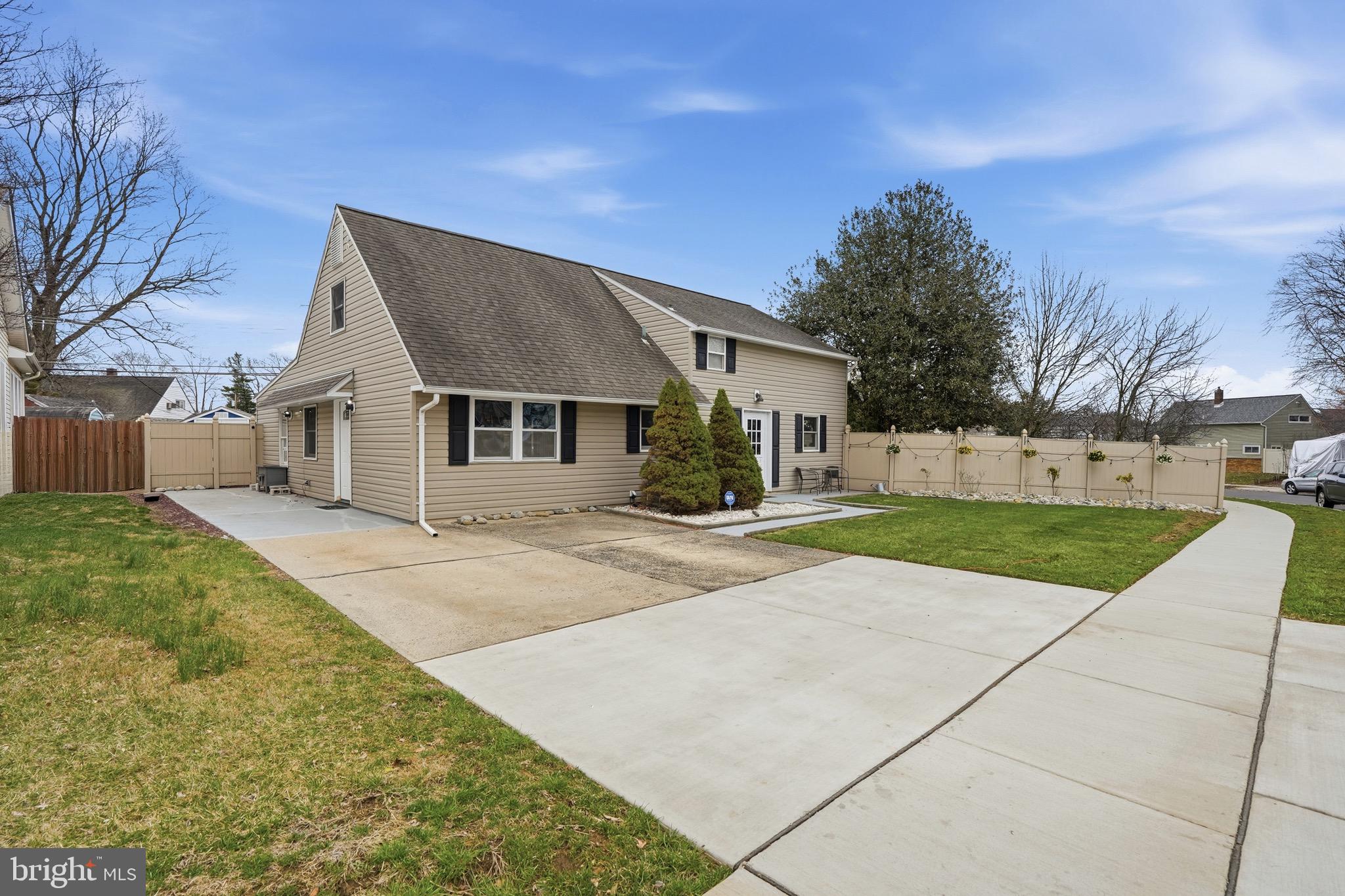 INDIAN CREEK - Residential