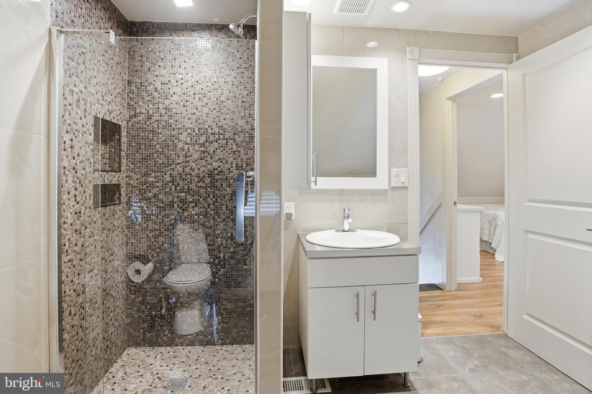 INDIAN CREEK - Residential