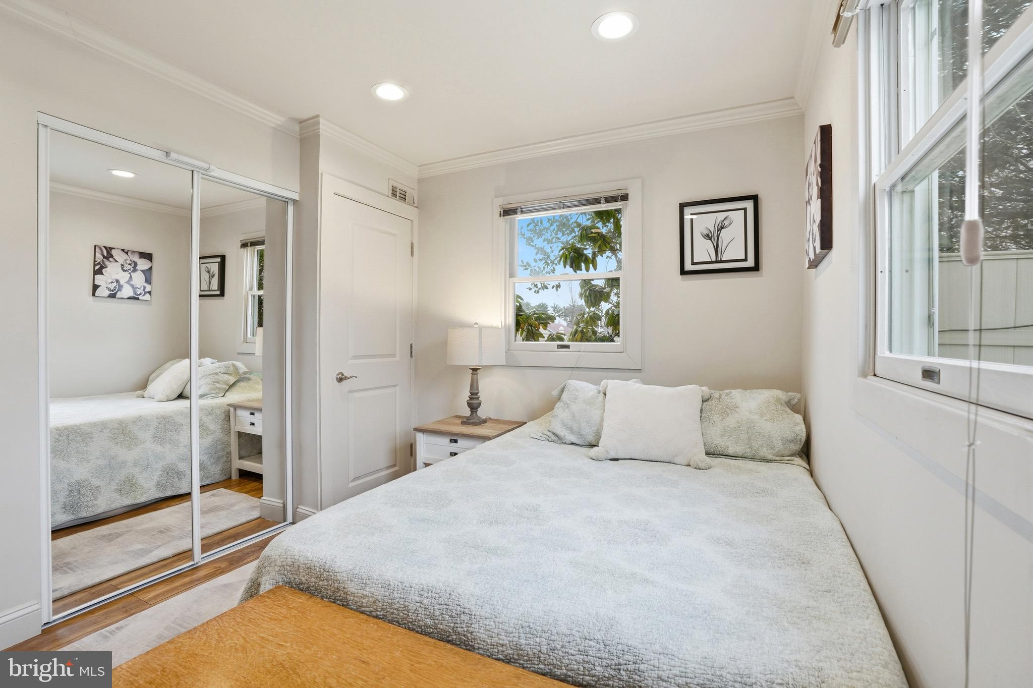 INDIAN CREEK - Residential