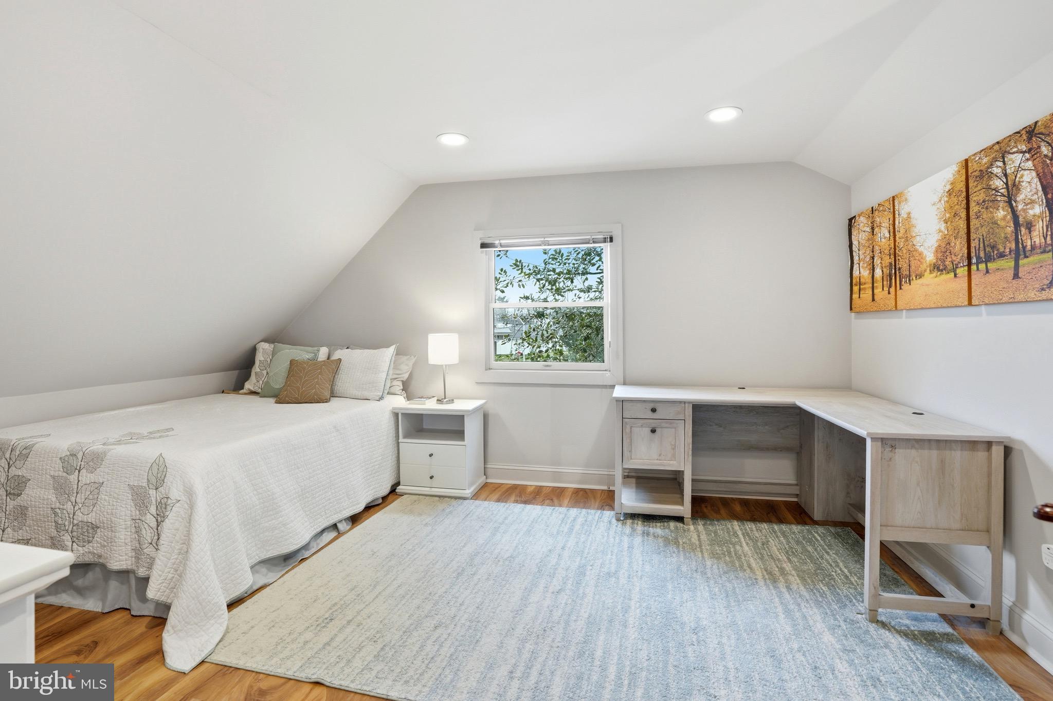 INDIAN CREEK - Residential