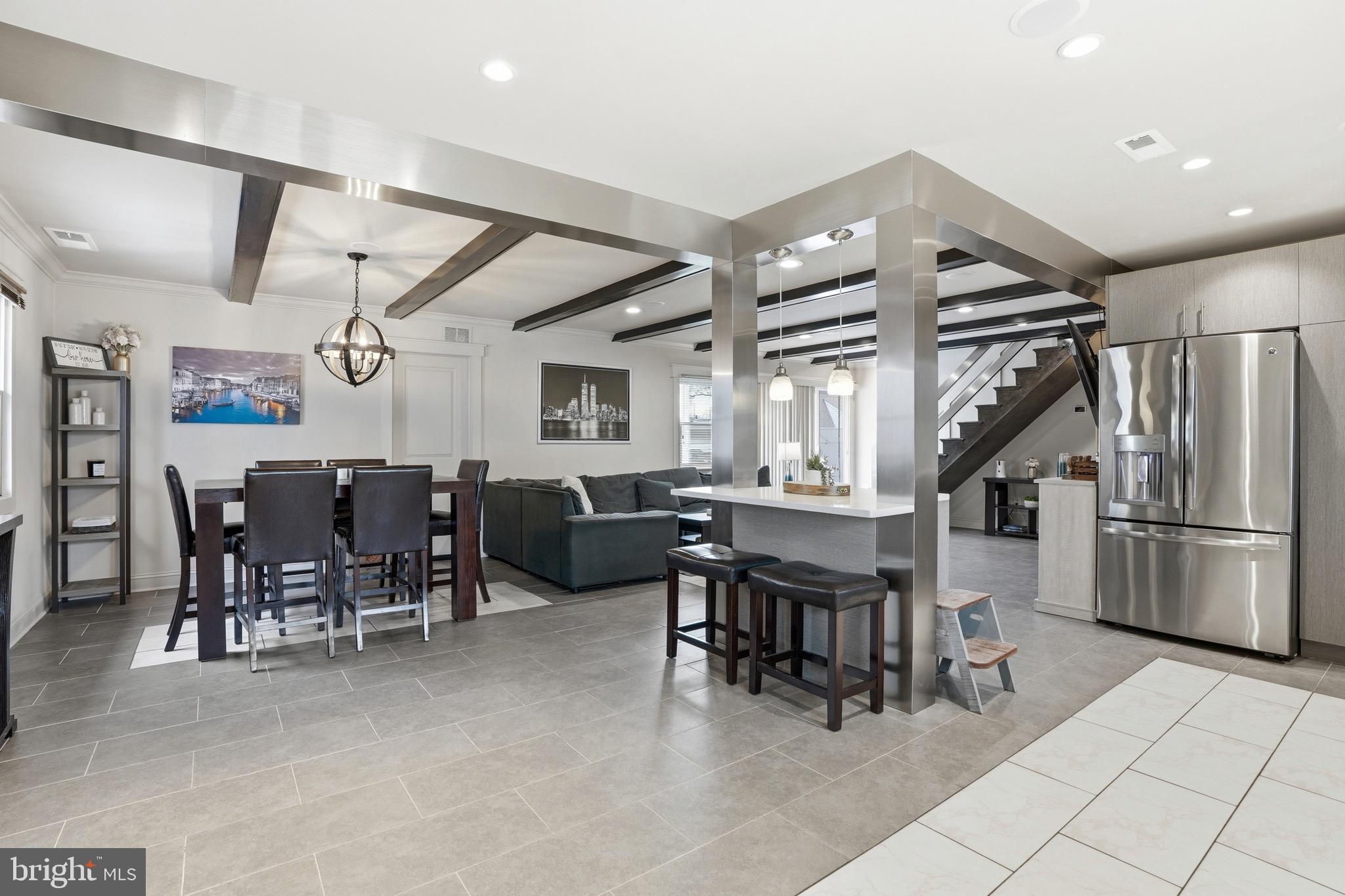 INDIAN CREEK - Residential