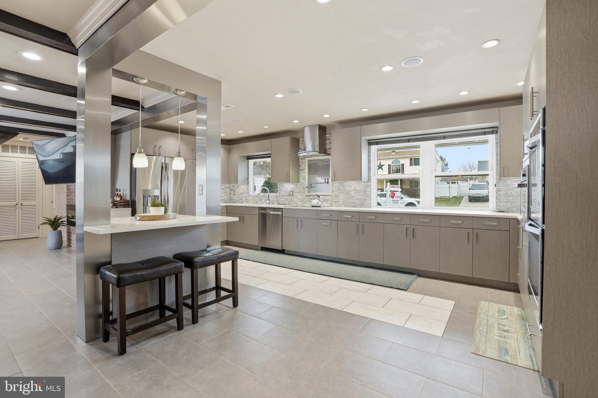 INDIAN CREEK - Residential