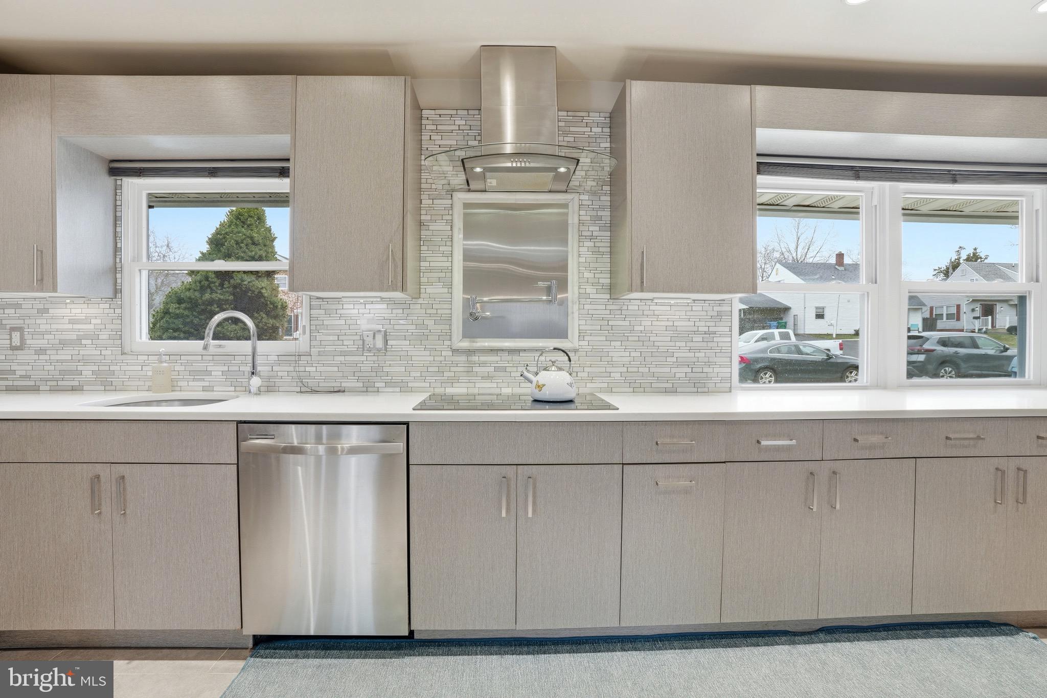 INDIAN CREEK - Residential