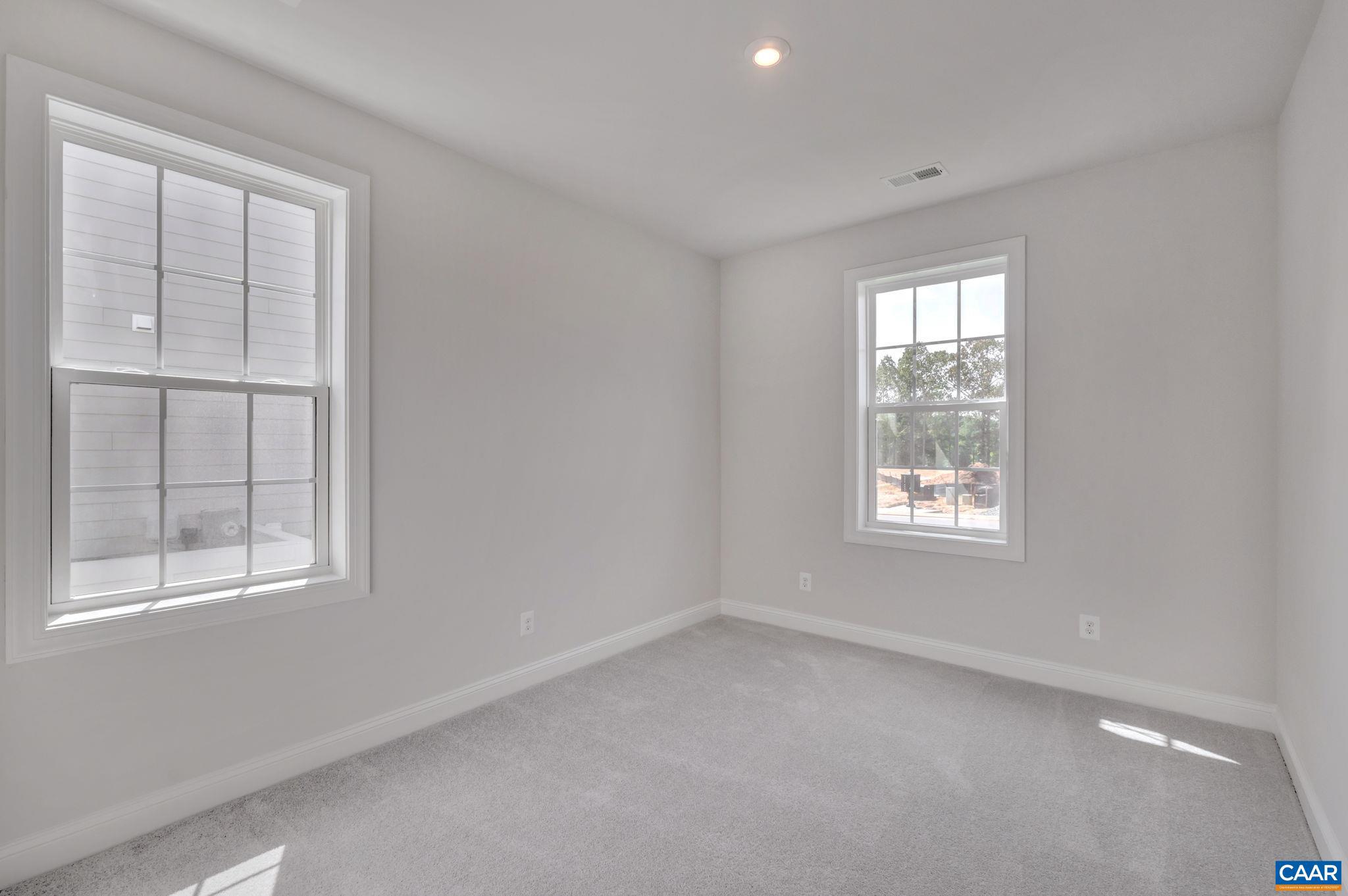 SPRING CREEK - Residential